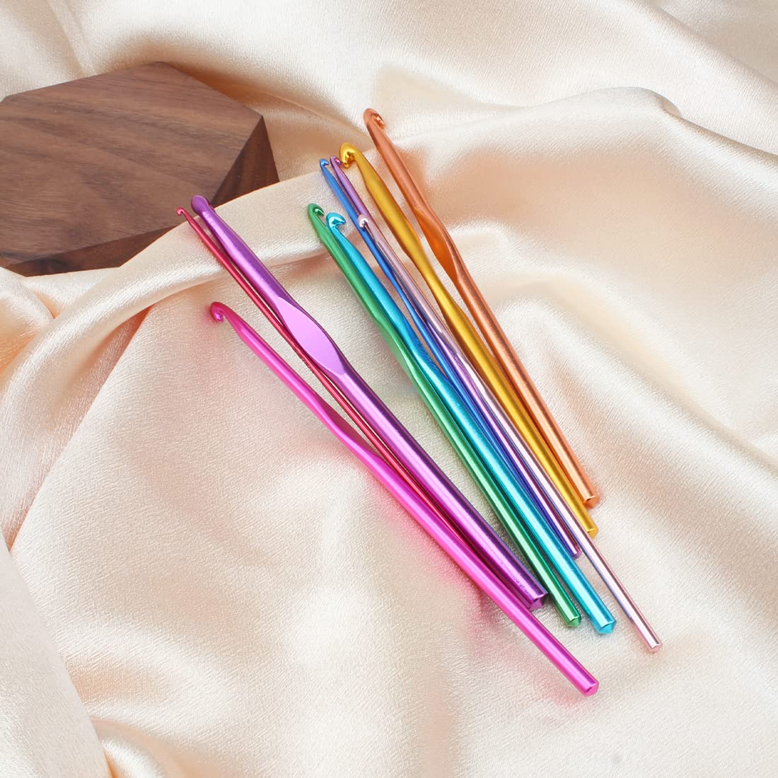 14 Piece Aluminum Crochet Hook Set - Multi Color Knitting Needles 2.0mm To 10.0mm