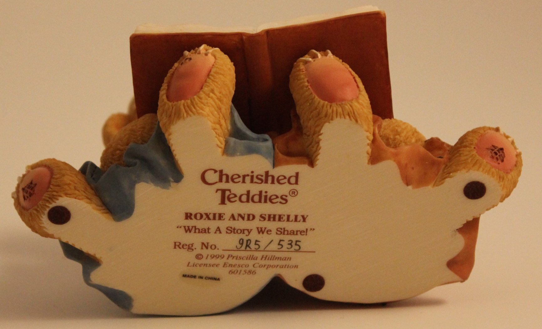 Amazon.com: Cherished Teddies 1999 Roxie And Shelly 601586 : 玩具