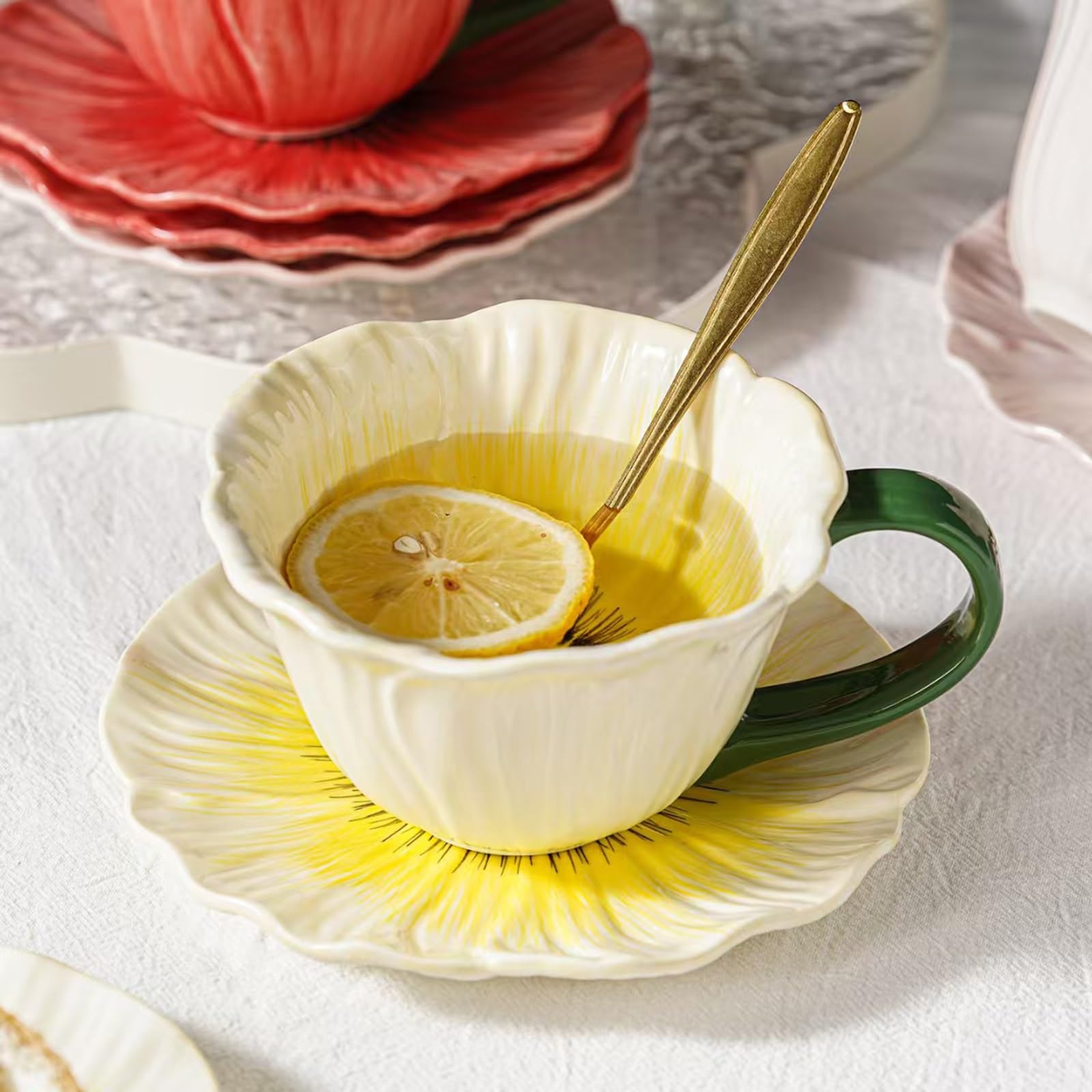 Ceramiczna filiżanka do kawy z motywem piwonii i spodkiem | Wielokolorowy do kawy i herbaty: Filiżanka kawy z kwiatami piwonii ze spodkiem(White)