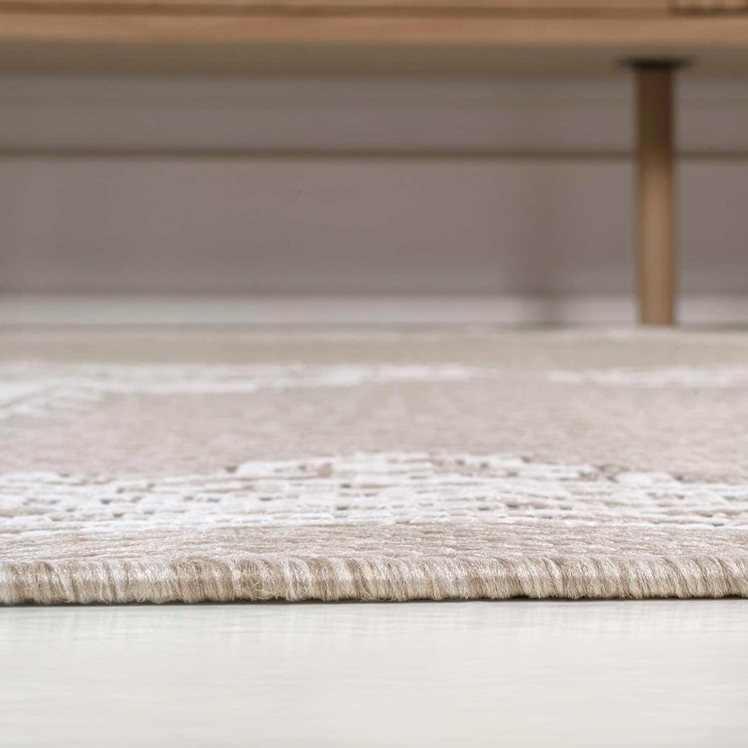 JONATHAN Y Vintage Medallion Indoor Outdoor Area Rug 5X8 Beige/Cream, Arden Casual for Backyard, Patio, Porch, Easy-Cleaning, High Traffic, Pet-Friendly, Non-Shedding (SMB300B-5)