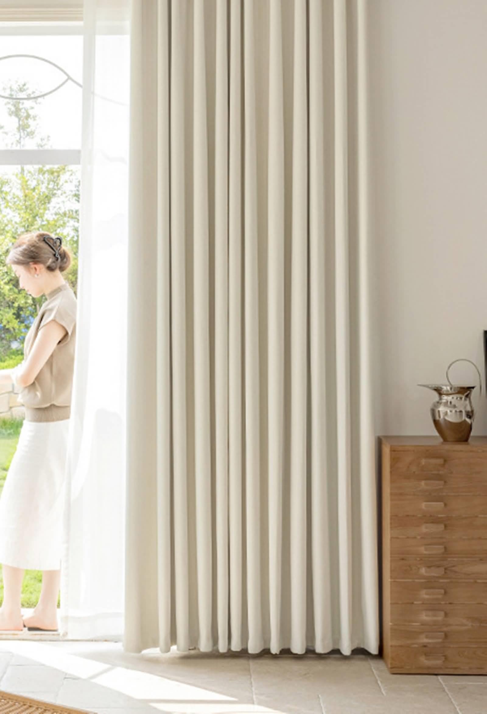 Rideaux salon moderne occultants en chenille creme pour fenetre