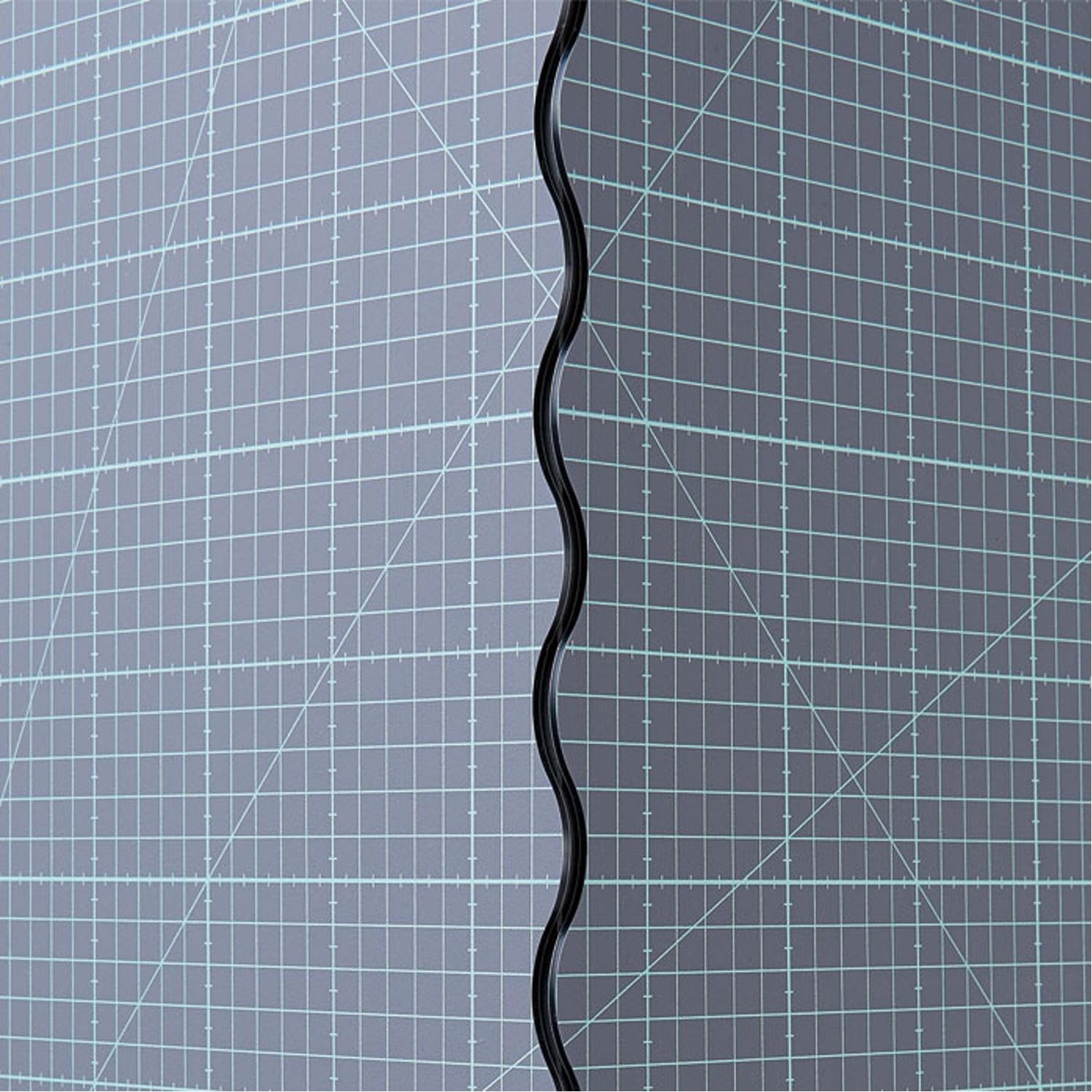 Amazon.co.jp: Clover カッティングマットe A1 折りたたみ 57-859