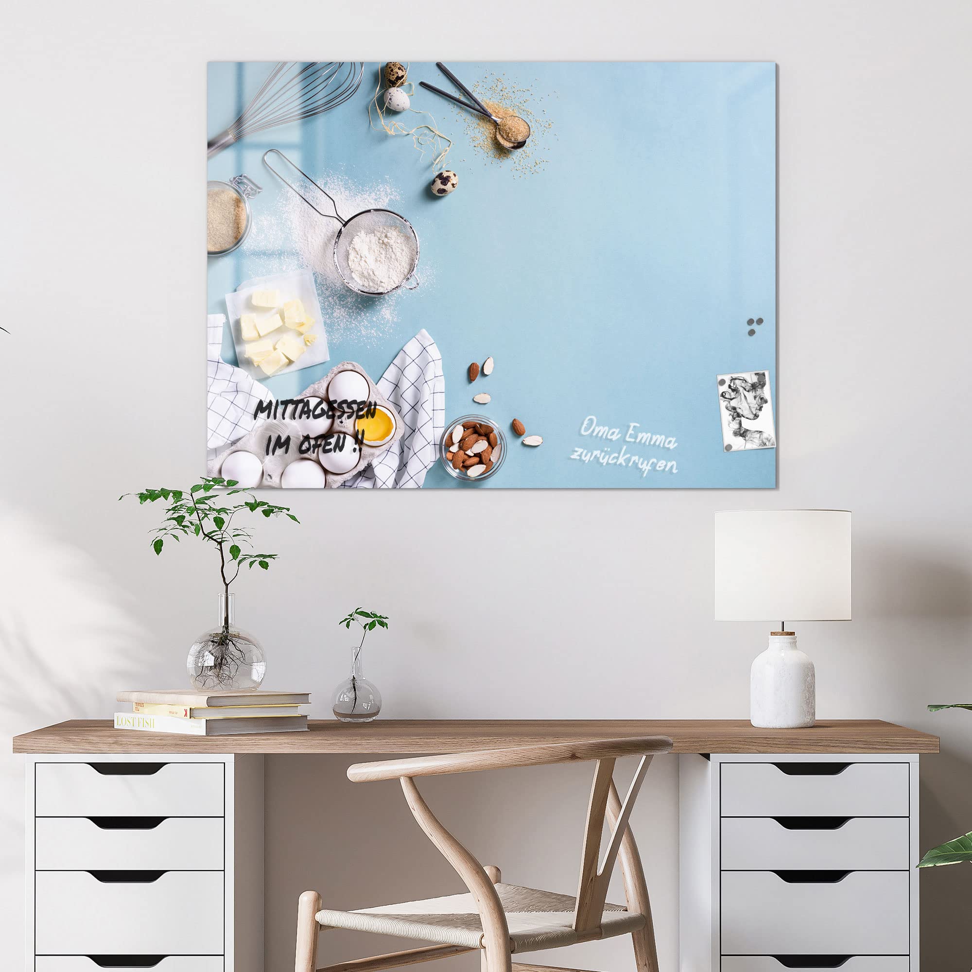 DEQORI Szklana tablica magnetyczna | wymiary 120 x 90 cm | motyw "ilustracja składników do pieczenia" | tablica memo ze szkła | tablica magnetyczna z magnesami, długopisem i chusteczką do kuchni i biura | tablica magnetyczna i do pisania