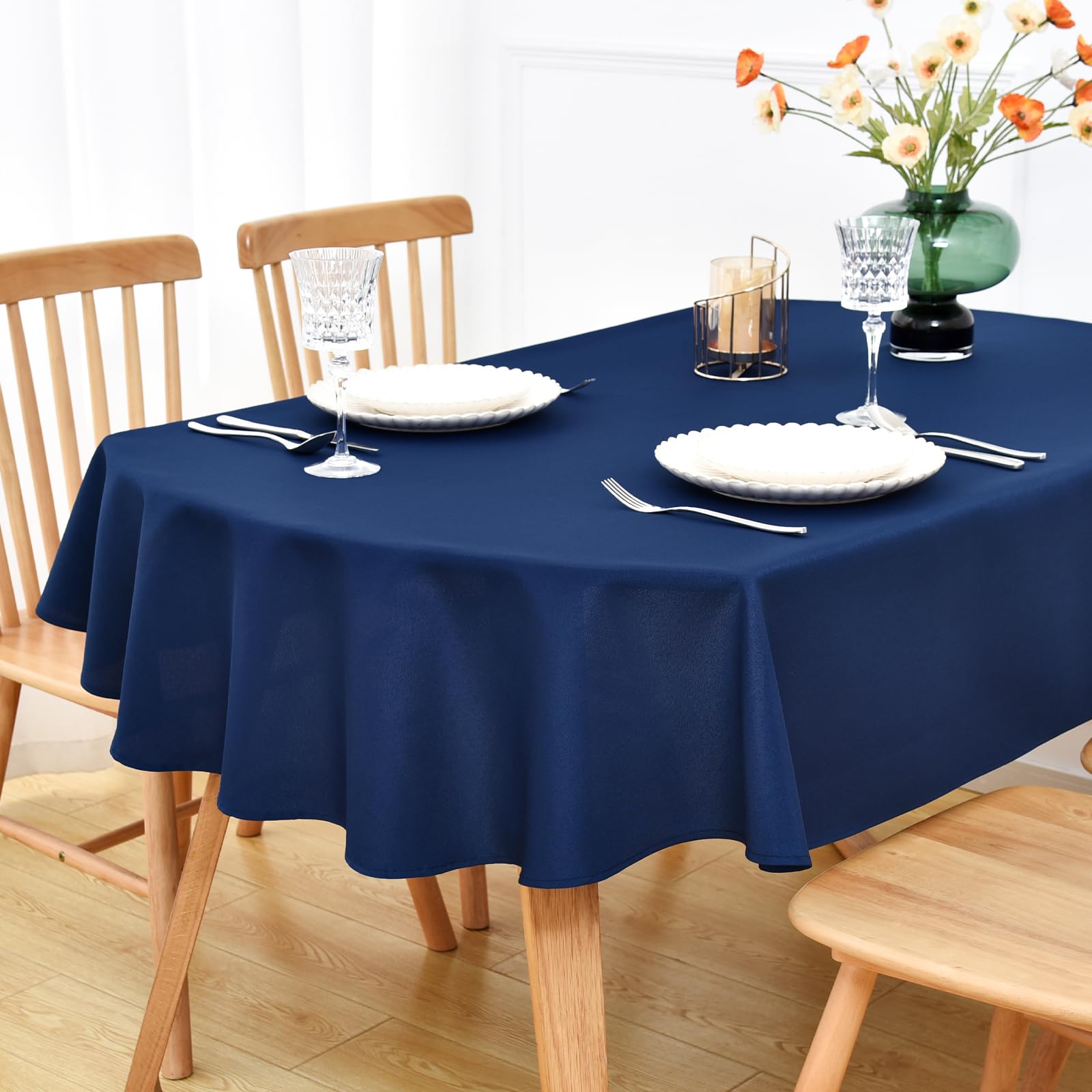 NEWISHER Navy Blue Oval Tablecloth - 178x230 cm (70x90 inch) - Heavy Duty Polyester Fabric Tablecloths, Washable Solid Table Cover for Dining, Kitchen, Home Party, Outdoor Indoor Use