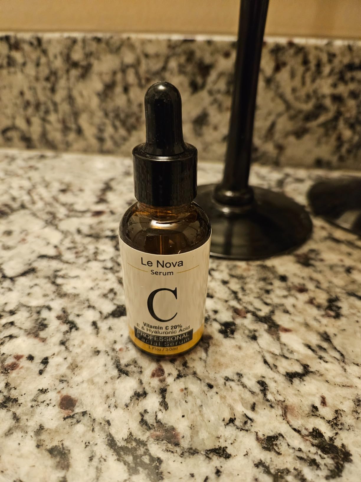 Le Nova Vitamin C Serum for Face – Brightening, Anti-Aging, Hydrating & Fragrance-Free – Lightweight Serum for Sensitive, Acne-Prone & Dry Skin – With Hyaluronic Acid, Aloe Vera & Vitamin E – 1 fl oz