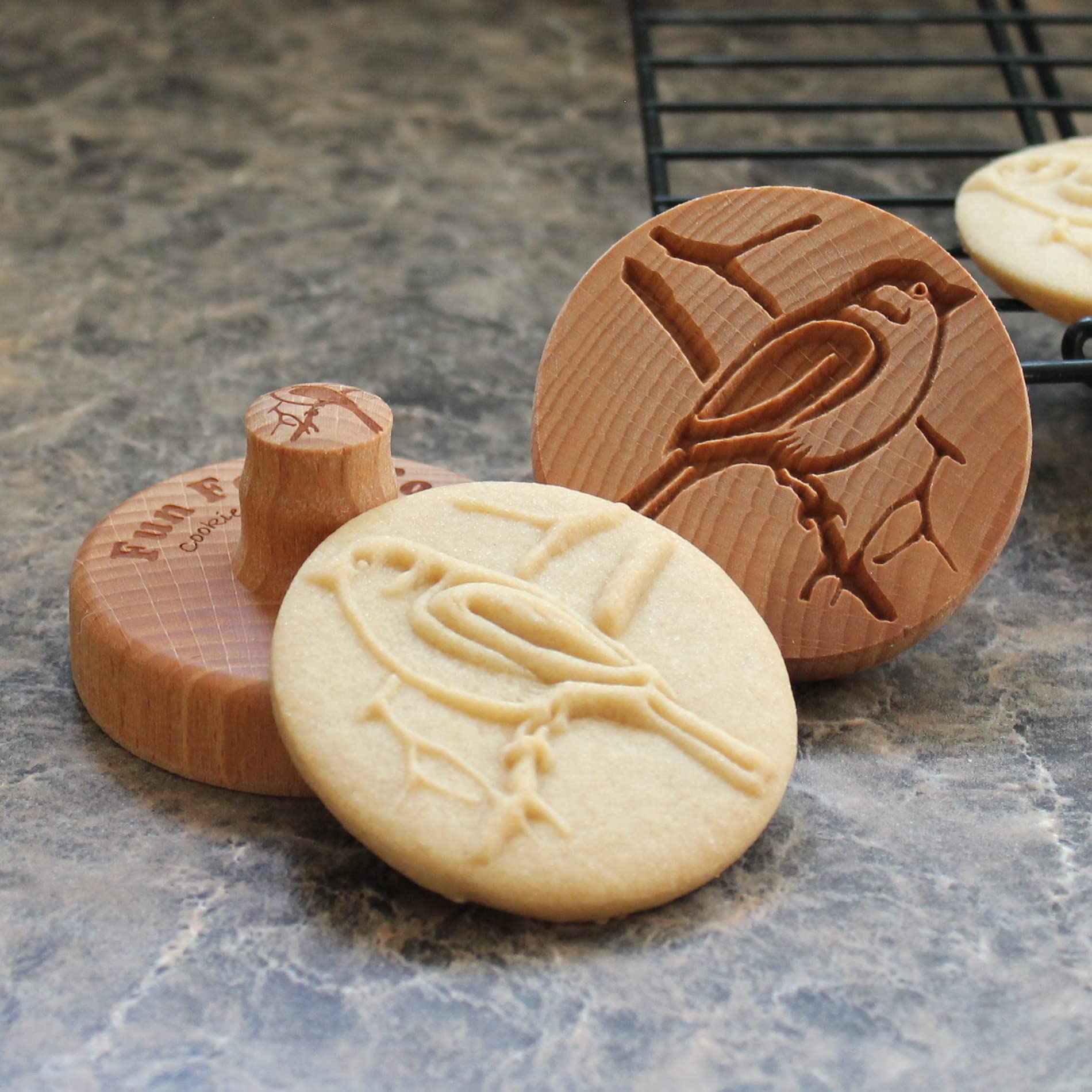 Sello de madera de la galleta, 2.5 pulgadas (pájaro en la rama CS-008)
