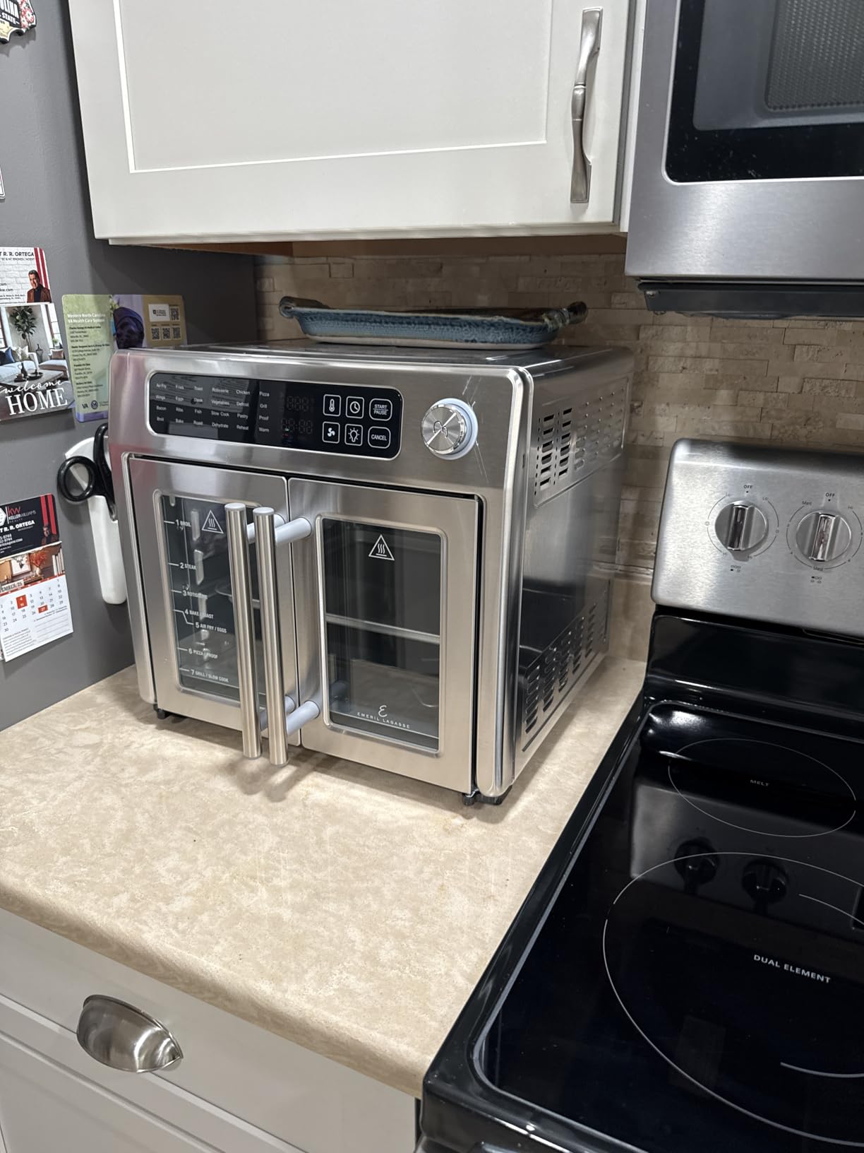 Looks great. Cord too Short.