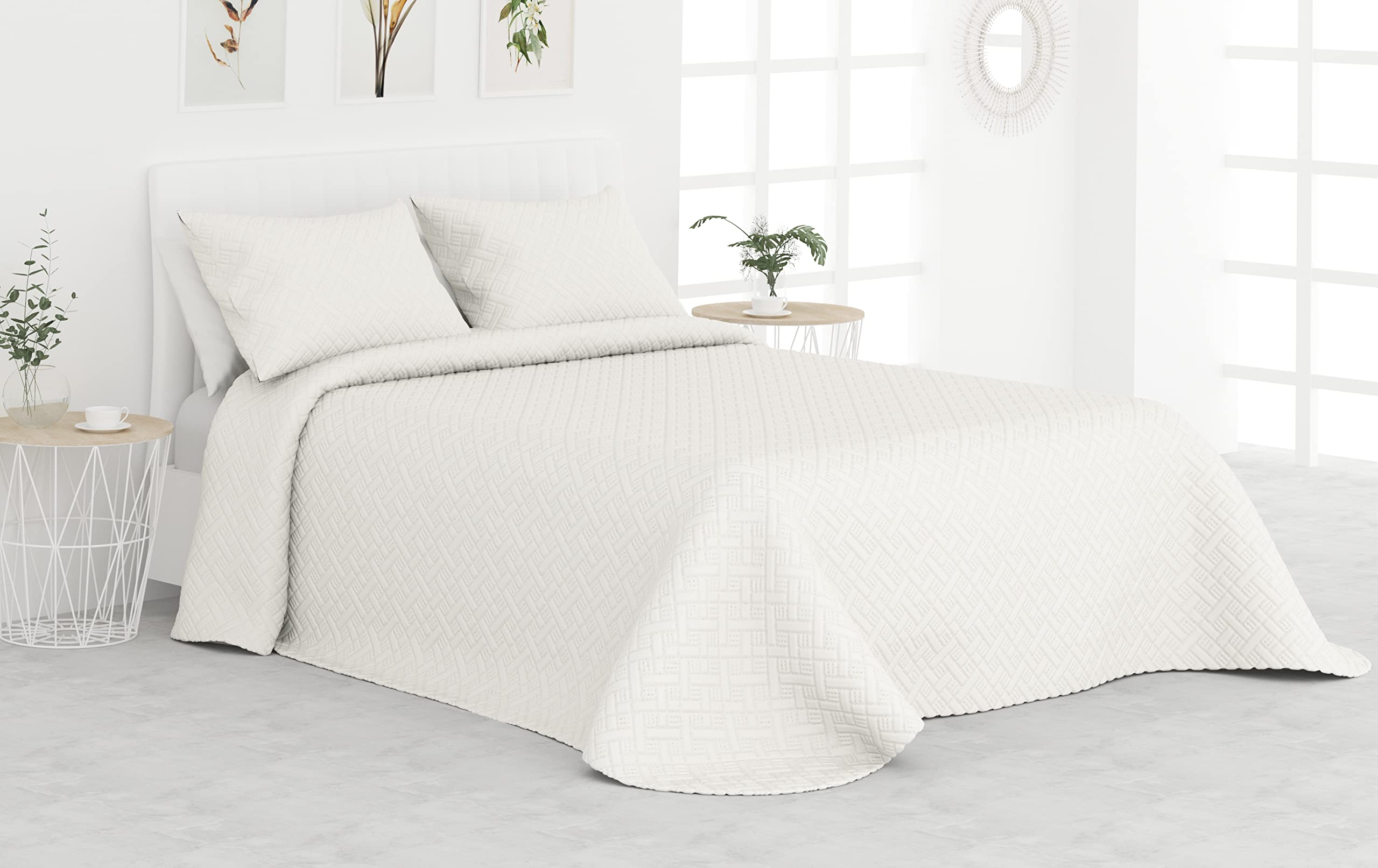 Liniva Home Colcha Bouti Termosellada para Verano y Entretiempo. 100% Microfibra - Modelo Vejer. Colcha Cubre Cama Multiusos. Incluye Dos Fundas de cojín. (Vejer - Crudo, Cama 135 cm)