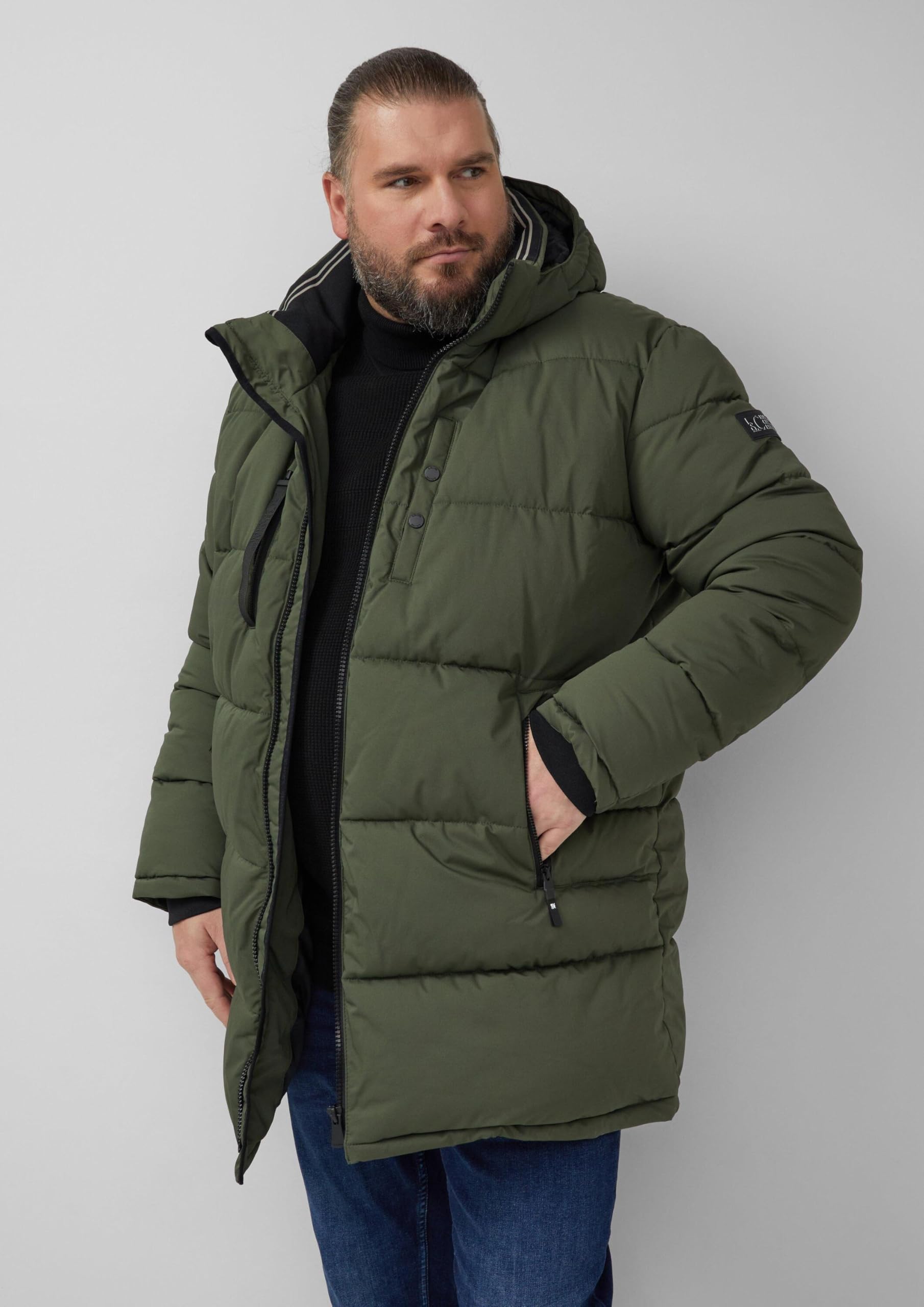 s.Oliver Wasserabweisende Pufferjacke mit abnehmbarer Kapuze und sportiven Details