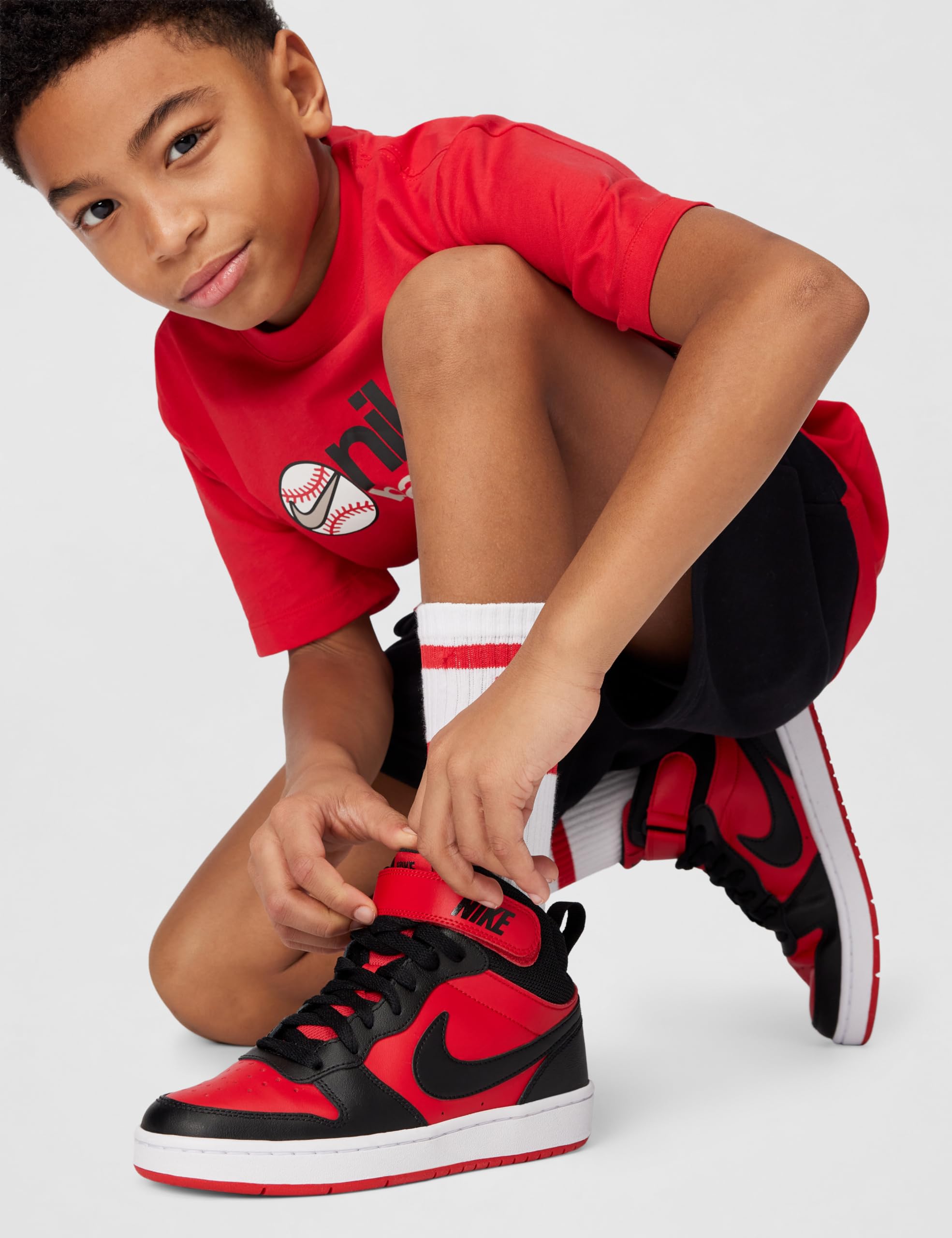 Nike Court Borough Mid 2 Schuh für ältere Kinder, CD7782