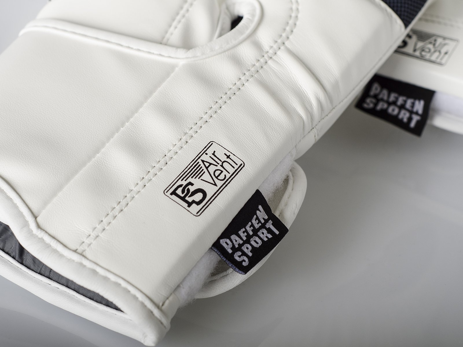 Paffen Sport «FIT» Boxhandschuhe mit atmungsaktiver Mesh-Innenhand für das Training im Boxen, Kickboxen, Muay Thai, K1 und Anderen Kampfsportarten