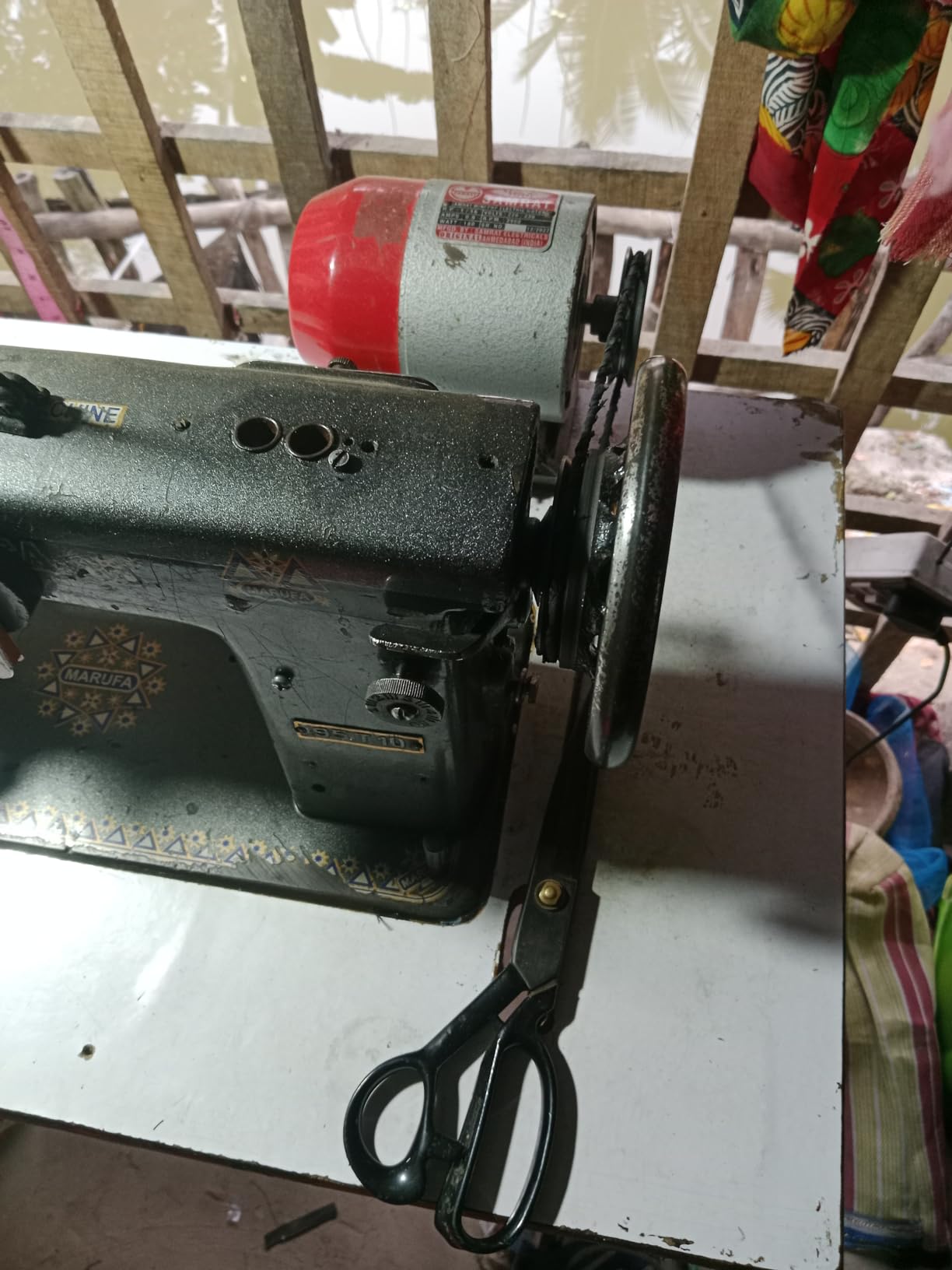 SAMRAT sewing machine without carbon regulator motor .(A/C SILVER