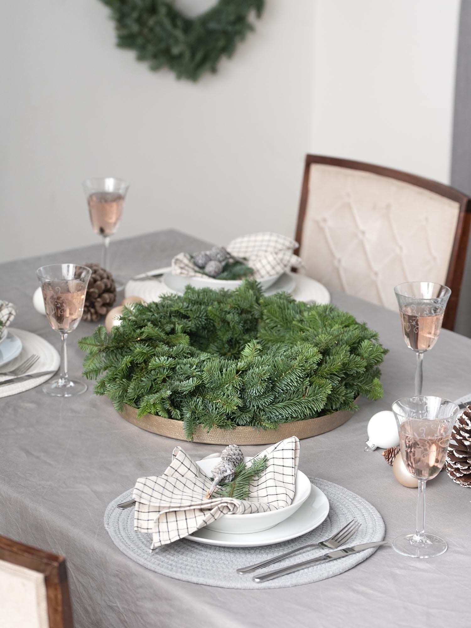Tannenkranz aus frischer Nobilis-Tanne - FRISCH - 50 cm - beidseitig rund gebunden - Adventskranz Rohling