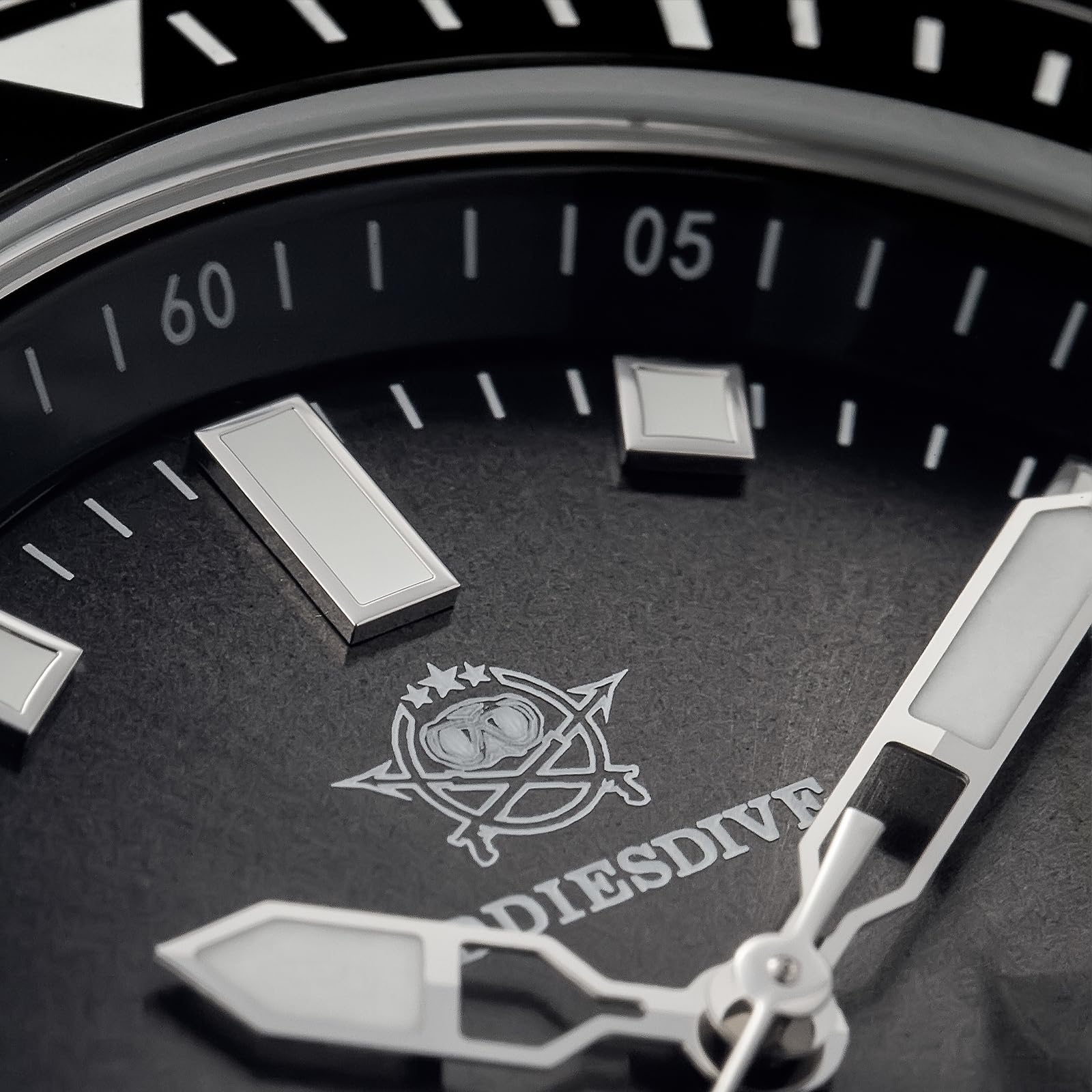 ADDIESDIVE Quarzo Orologio Uomo Diver's 200M Subacquei Luminescente Acciaio Inossidabile