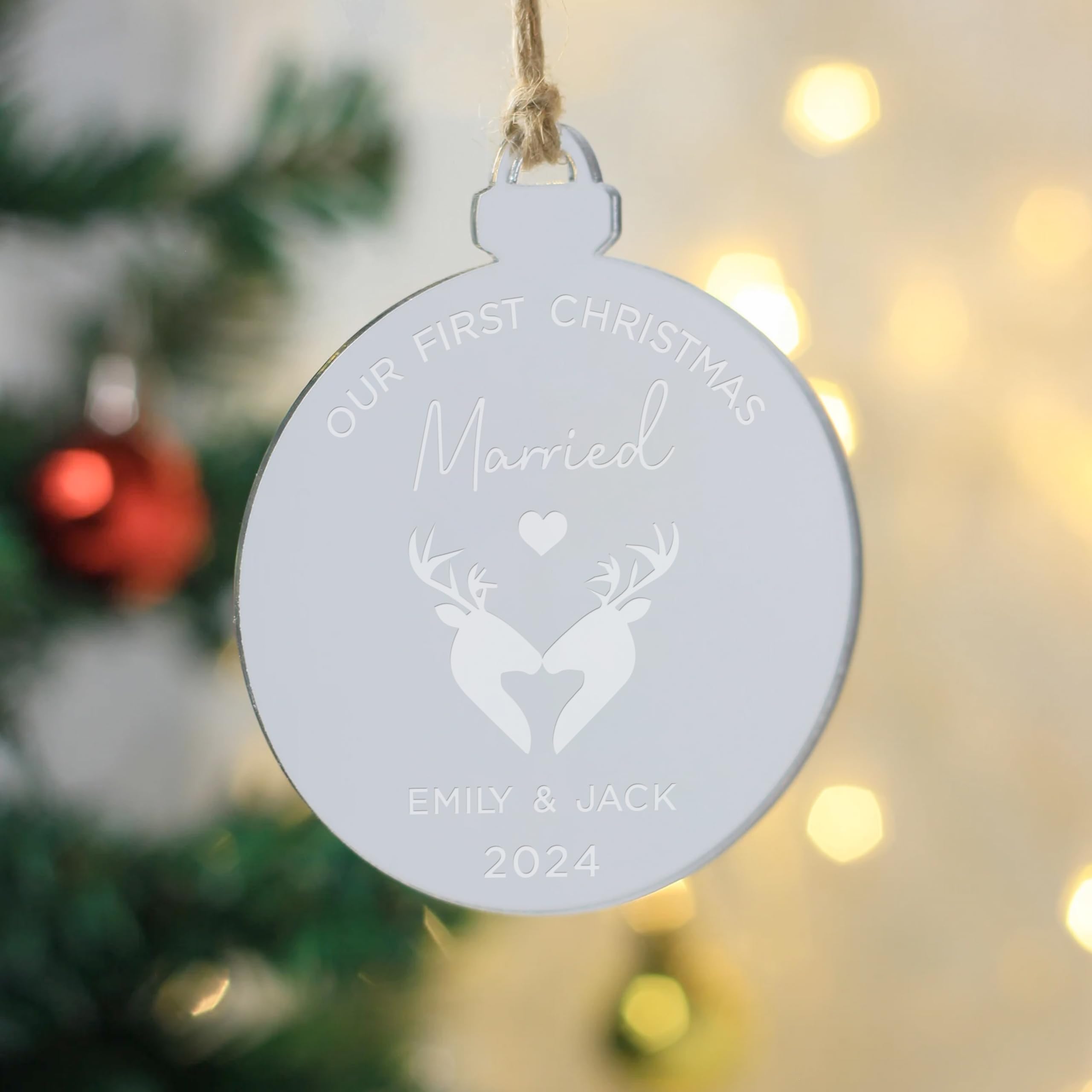 Ebuygb Silver Personalised Our First Christmas Married Bauble, Mirrored Hanging Decoration, Couples Gift, Xmas Tree Ornament Keepsake, 1St Christmas Mr & Mrs Bauble (Silver)