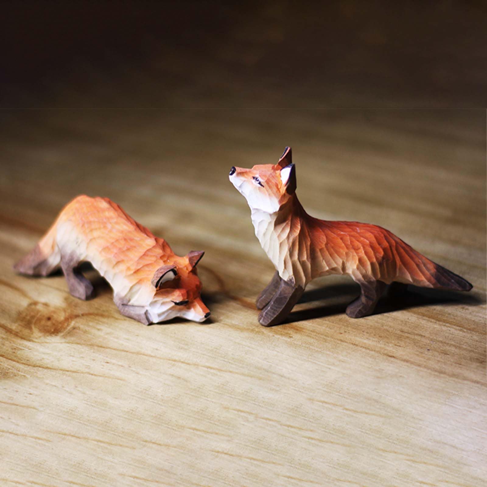 キツネ　木彫り　置物 置き物 木製 キタキツネ 北狐 red-fox インテリア 人形 北欧 雑貨