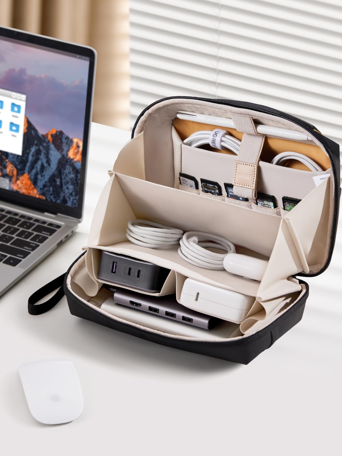 UGREEN Sac Câbles Organisateur de Accessoires Pochette à Câbles Rangement Électronique de Voyage Protection Contre Éclaboussures pour Chageur Souris Batterie Externe Disque Dur