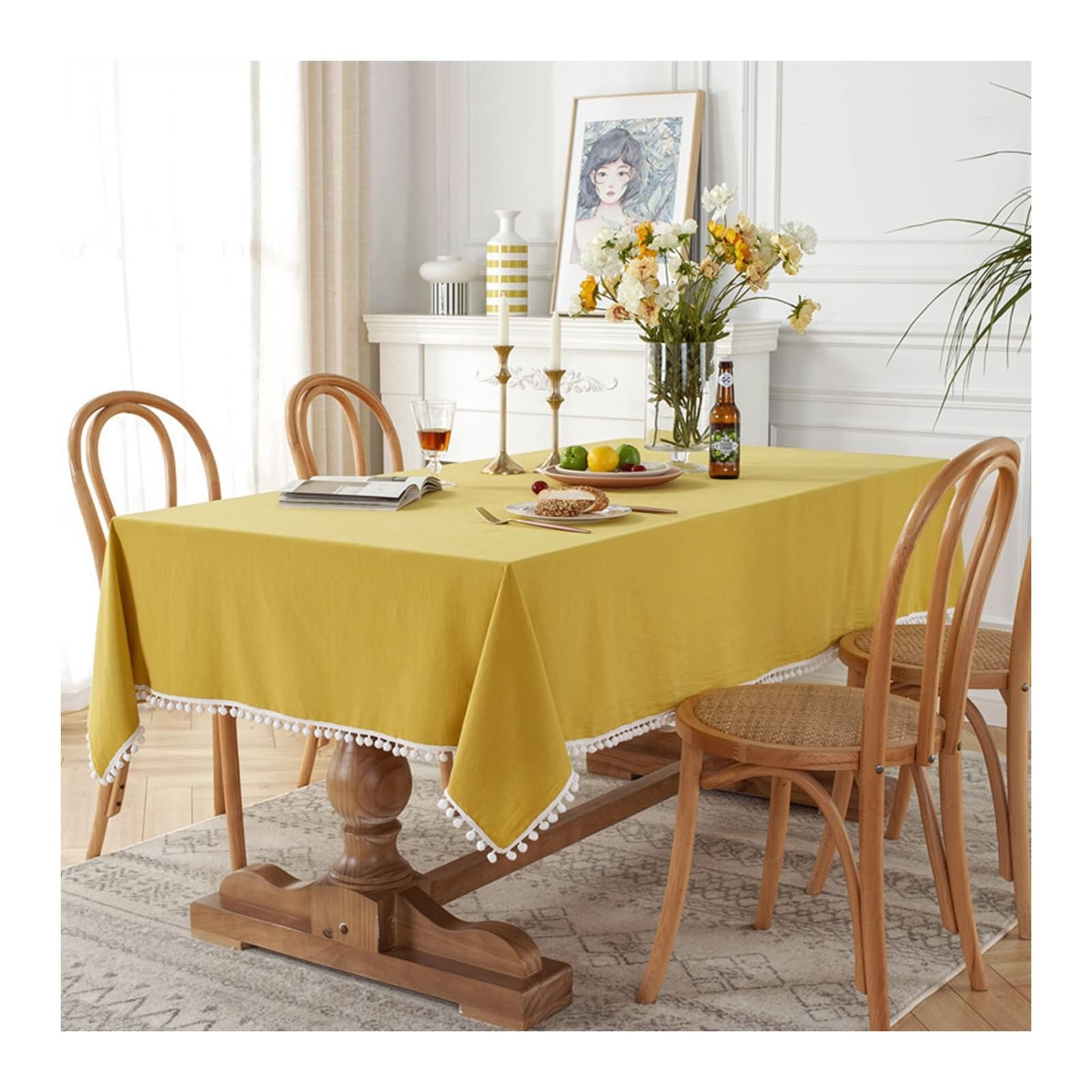 Nappe élégante en coton jaune avec bordure boules velours blanc raffinée