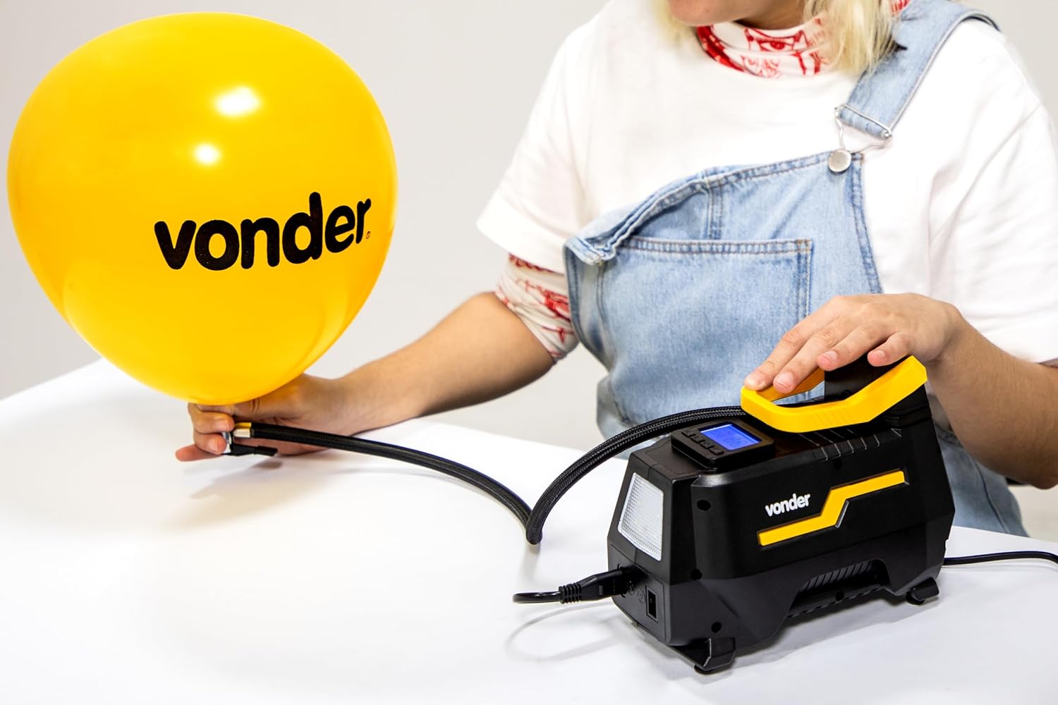 Vonder, Compressor De Ar Automotivo, Cav 150, 12 V Ou 127 V~ A 220 V~ Bivolt Automático.