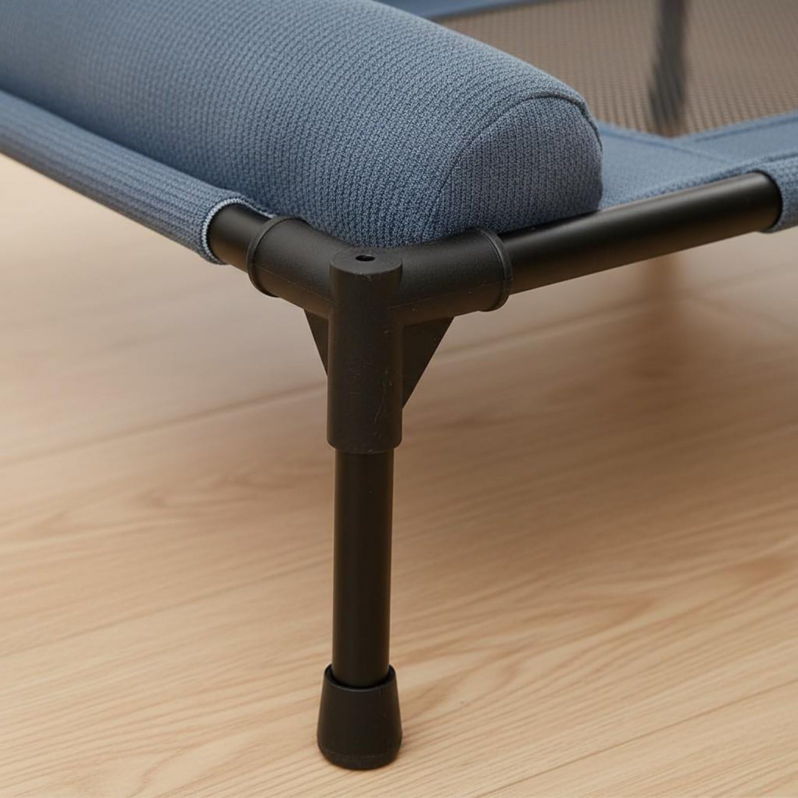 Cama Elevada para Mascotas con Soporte Elevado Red Transpirable Resistente Cojín Protector Lateral Suave y Estructura Estable Adecuada para Mascotas Medianas Uso en Casas y Balcones, Verde, M