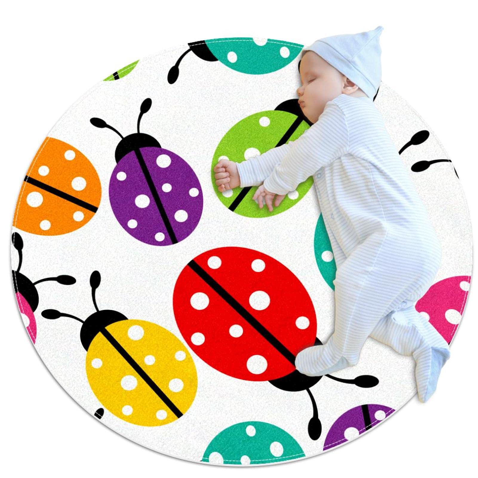 Tapis de salle de bain coccinelle pour créer une décoration ludique au salon