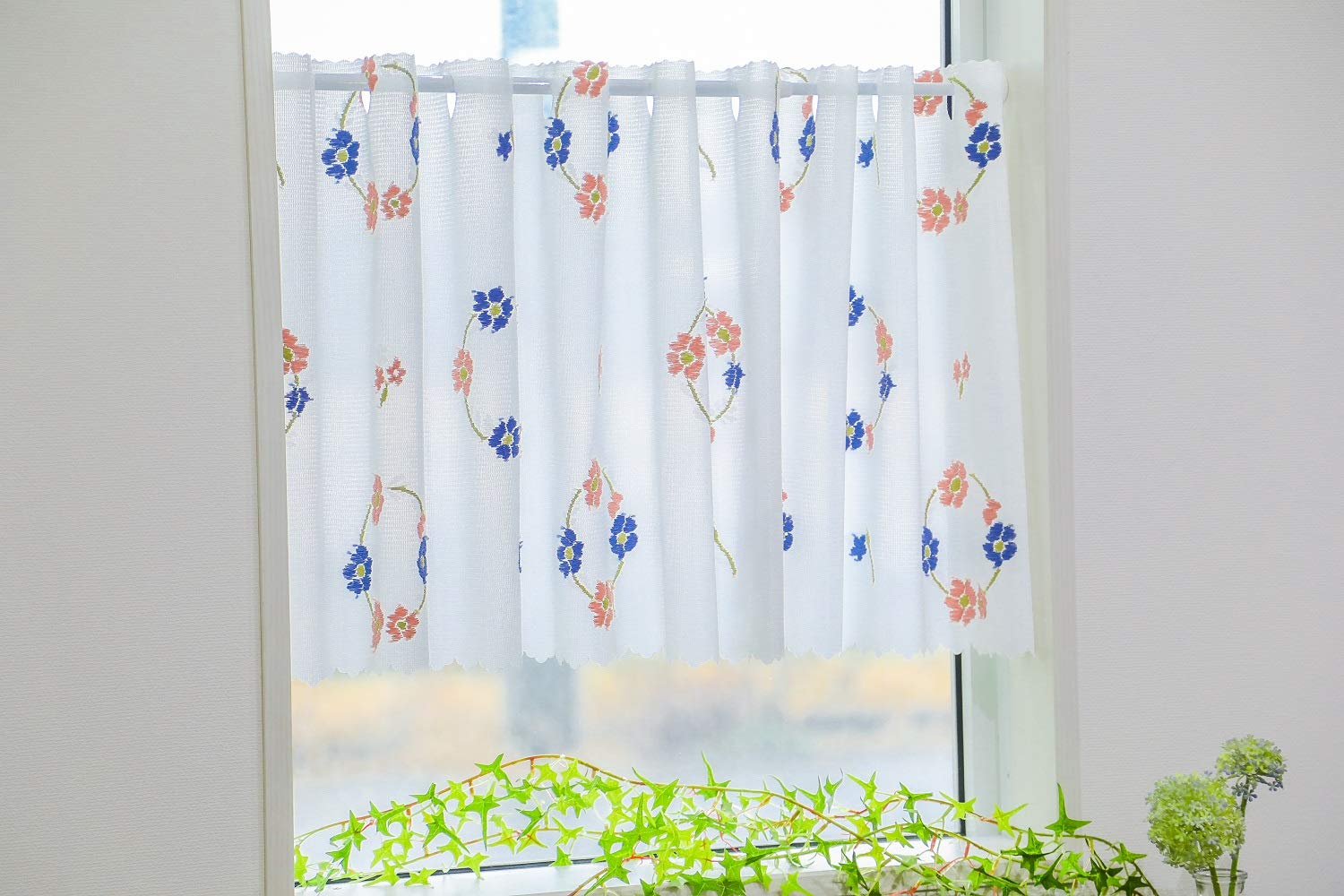 Amazon｜カフェカーテン ミラーレース 目隠し 幅 142cm 小窓用 16