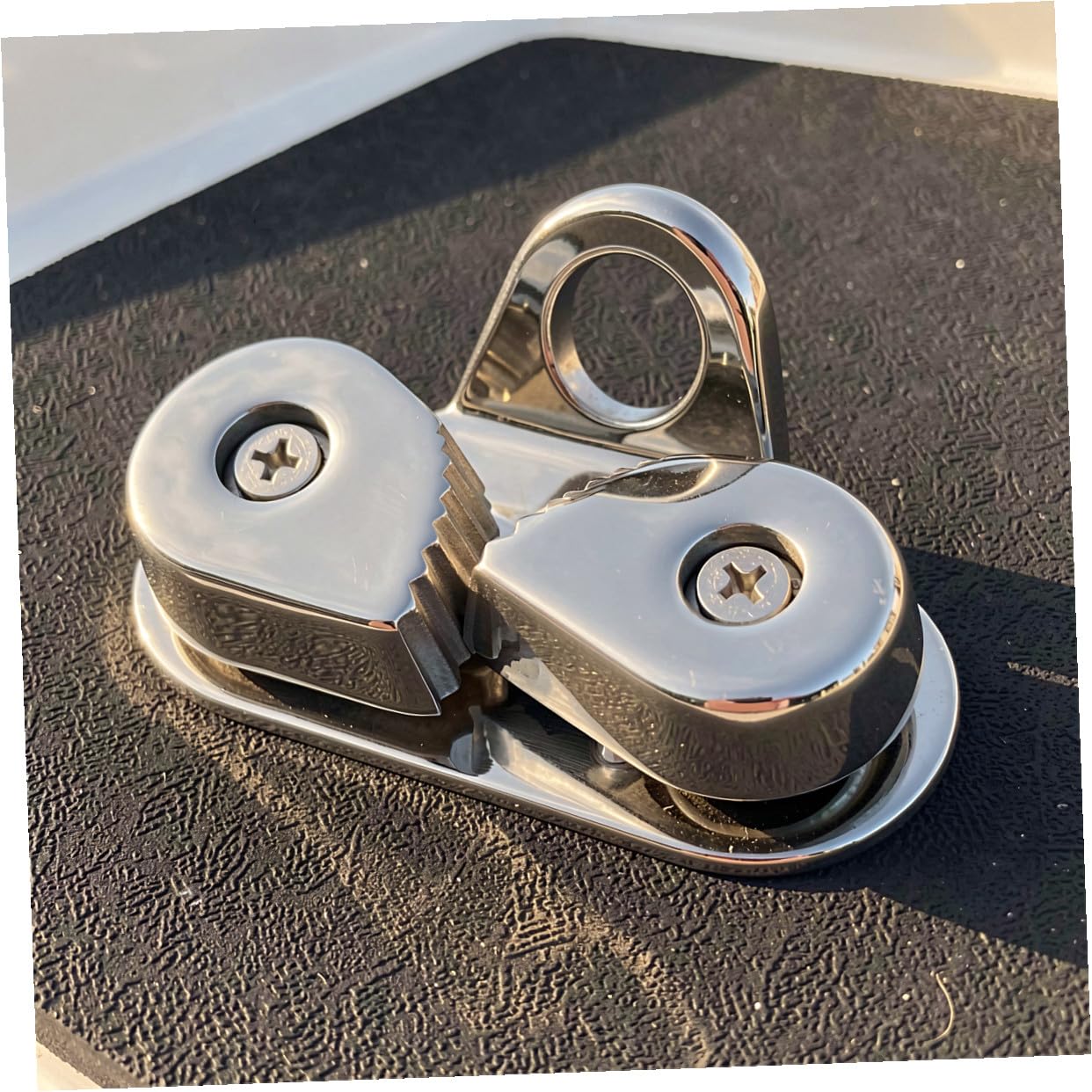 VOSAREA 2 Pezzi Fermacima Marino in Acciaio Inox per Yacht e Pesca | Guida Filo, Due Viti Autofilettanti Incluse, Clip Rinforzate, Finitura Argento e Bordo