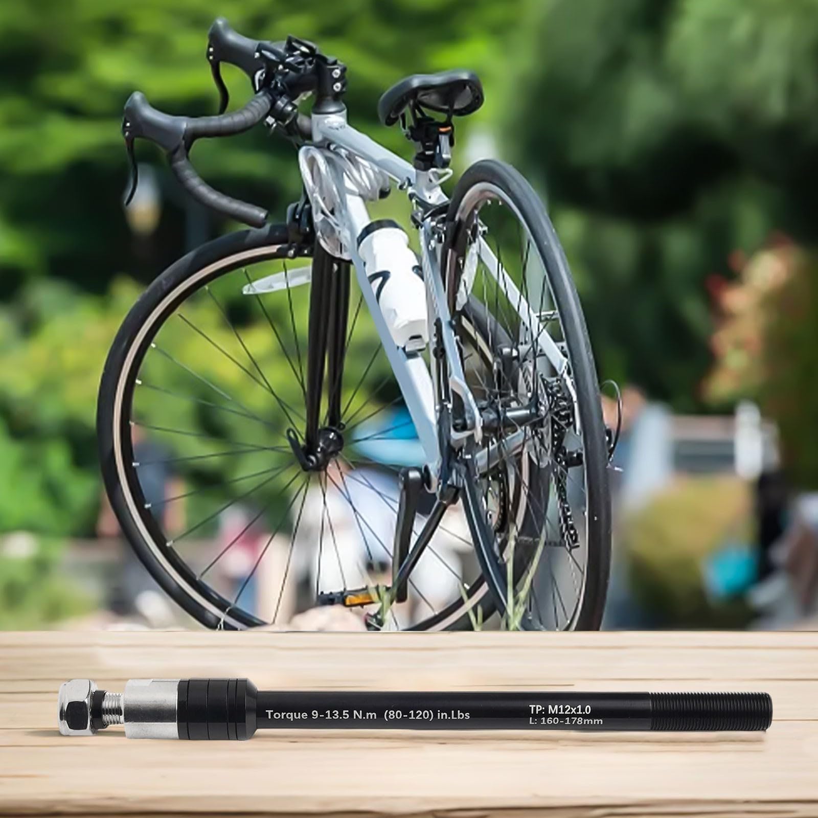 Sofisticato adattatore per asse passante per rimorchio per bicicletta, realizzato con materiali di alta qualità (P1.0)