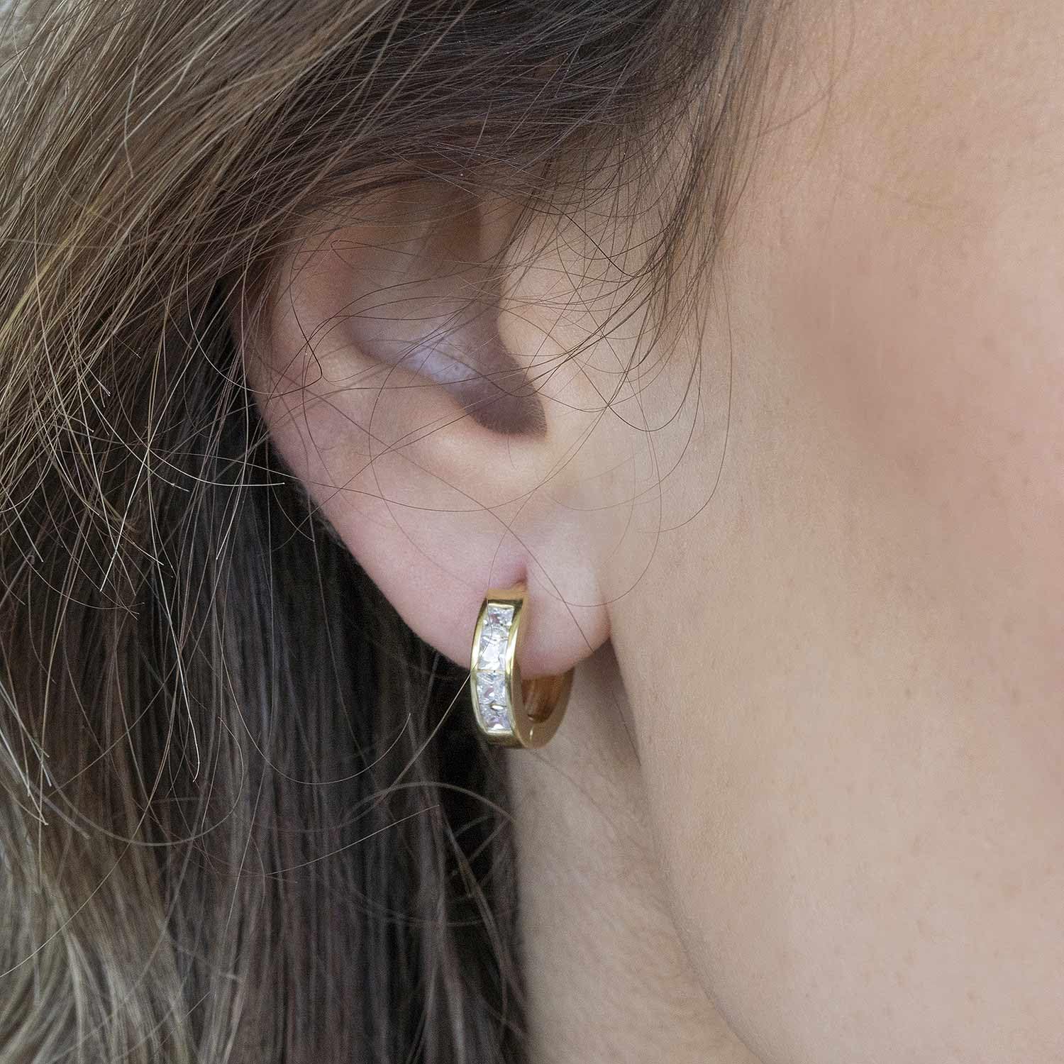 Klappcreolen Silber 925 Damen - Creolen 15mm mit Zirkonia Steinen SO-453 | Edle Ohrringe 4mm breit aus hautfreundlichem 925 Sterling Silber rhodiniert oder vergoldet von MATERIA by Matthias Wagner