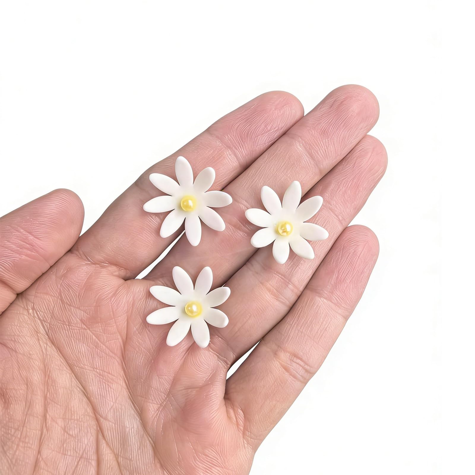 Photo 1 of 108 Count Edible Flower Cake Decorations, Small Edible Flowers, Sugar Flowers, Cakes & Cupcakes Toppers, Edible Dessert Decorations (0.8 Inch) (8 Petals White)