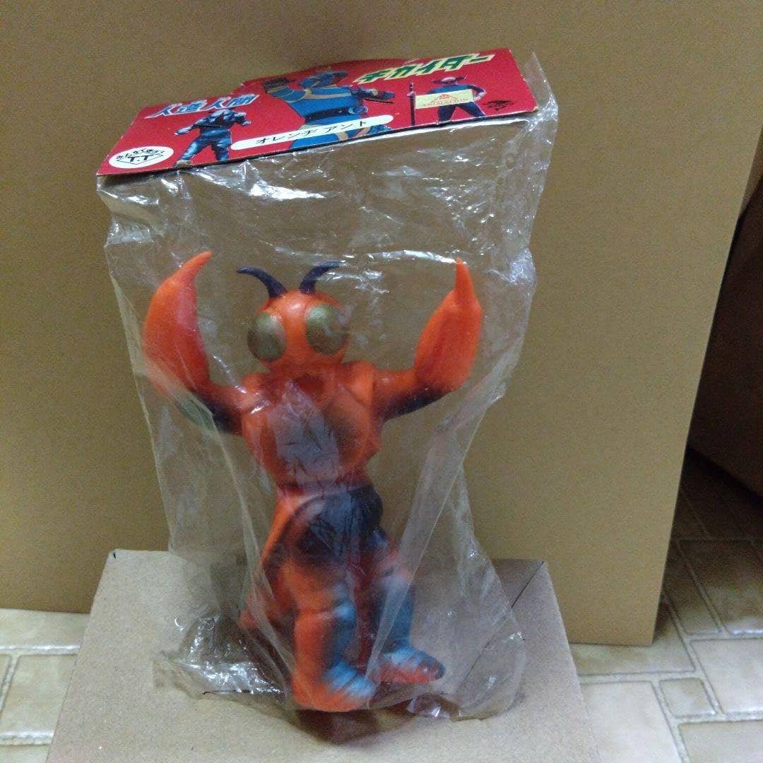 タカトク★人造人間キカイダー★ソフビ★フィギュア★昭和レトロ★ジオラマに タカトク 人造人間キカイダー ソフビ人形 20．0cm ミドル