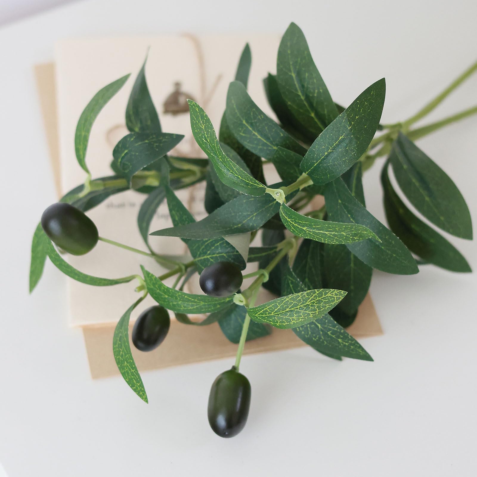 Mizii Künstliche Olivenzweige, 27,9 cm, künstliche kleine Girlande, Seidengrüne Blätter, Beeren, künstliche Baumpflanzen, grüne Stiele für Vasenfüller, Tischdekoration, 20 Stück
