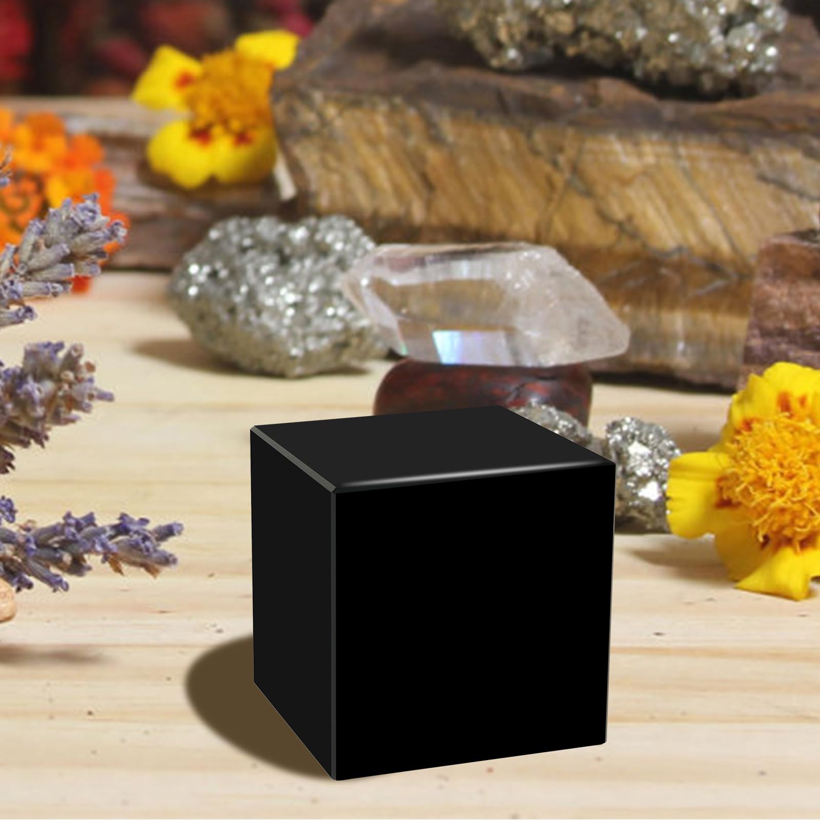 Qinglang Black Obsidian Cube Crystal Stone Natural Obsidian Quartz Crystals Handmade Obsidian Square Elegant Obsidian Crystals Decor For Home Decoration, Meditation, Yoga, Chakra Balancing(4Cm)