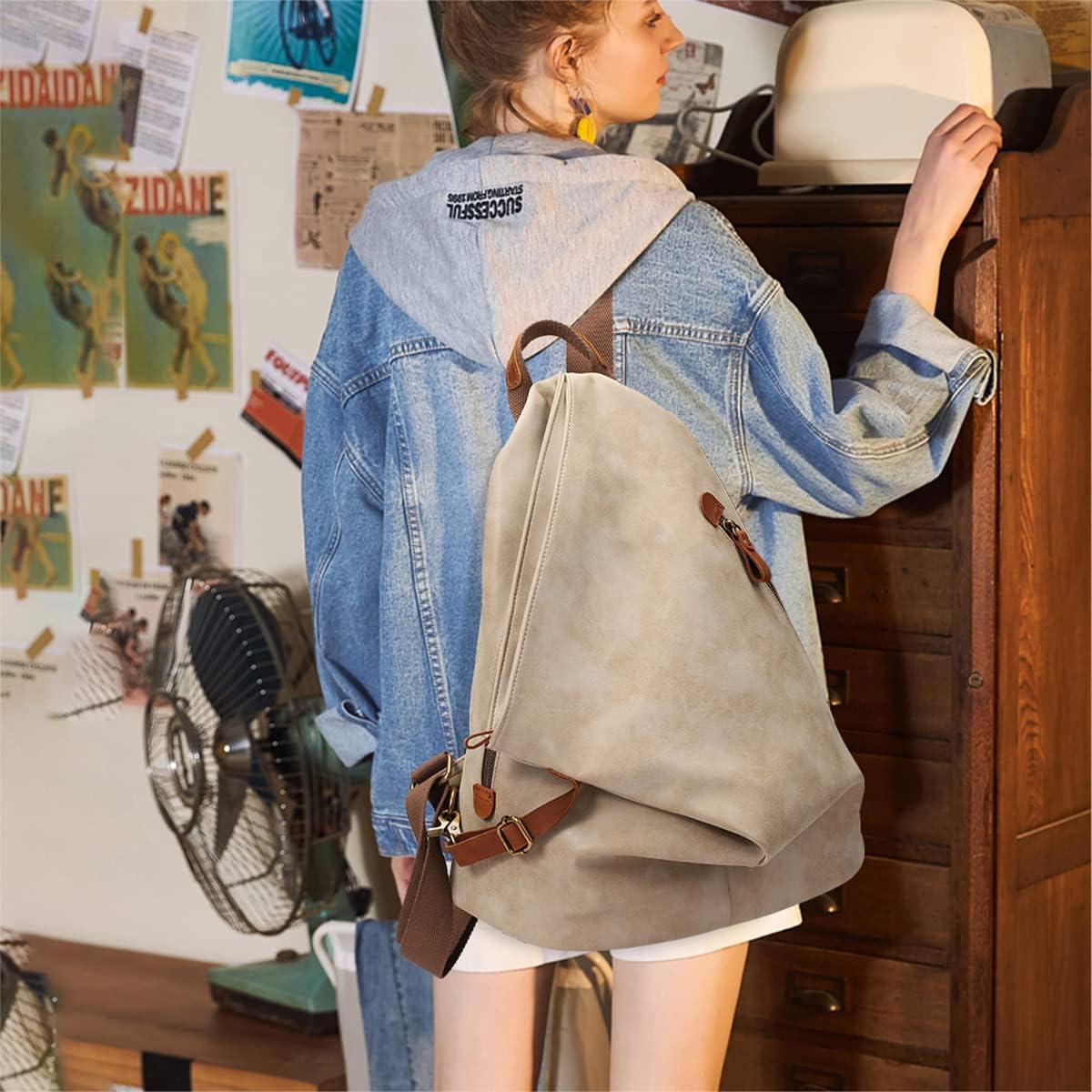 KL928 PU Leather Vintage Backpack – Large Casual Daypack Outdoor Travel Rucksack Hiking Backpacks for Men Women - Image 7