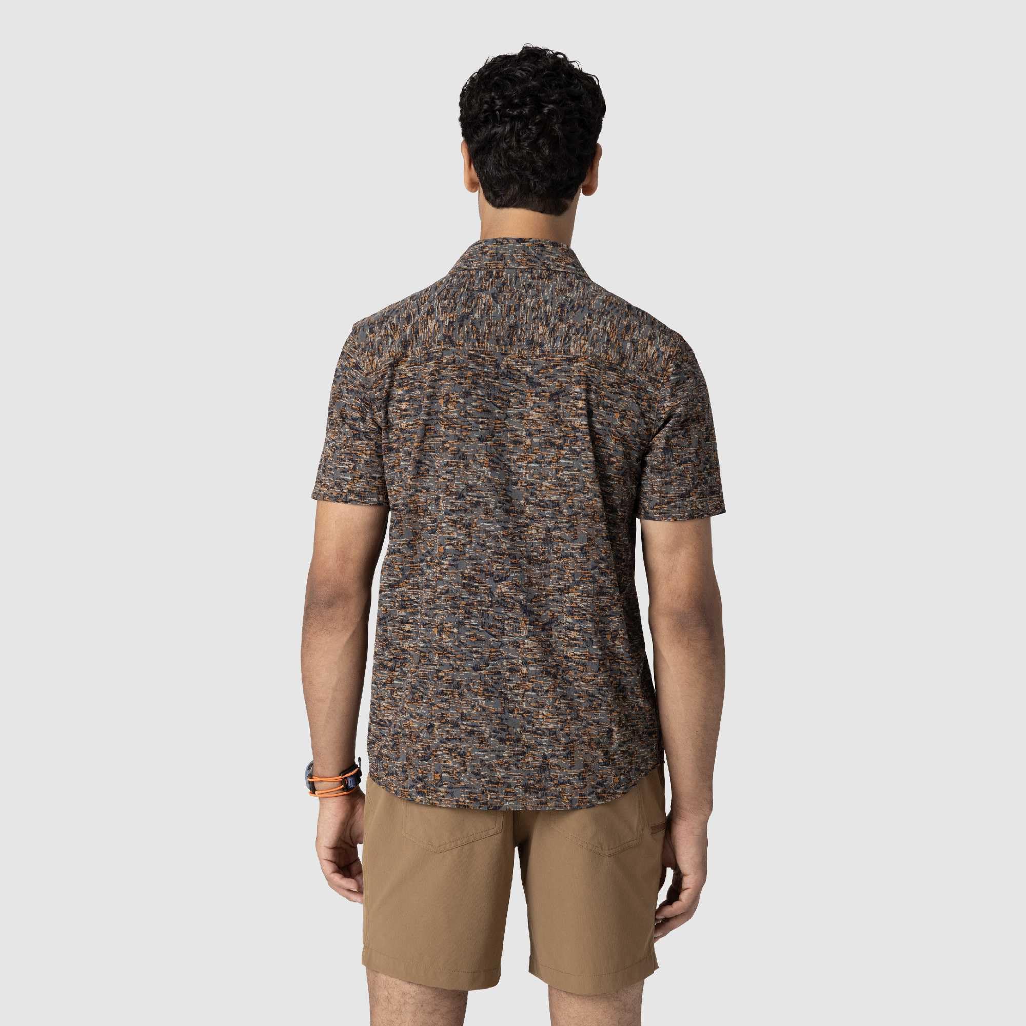 Outdoor Research Astroman - Camiseta de manga corta para hombre, ligera, UPF 30+, con botones a presión, transpirable y elástica