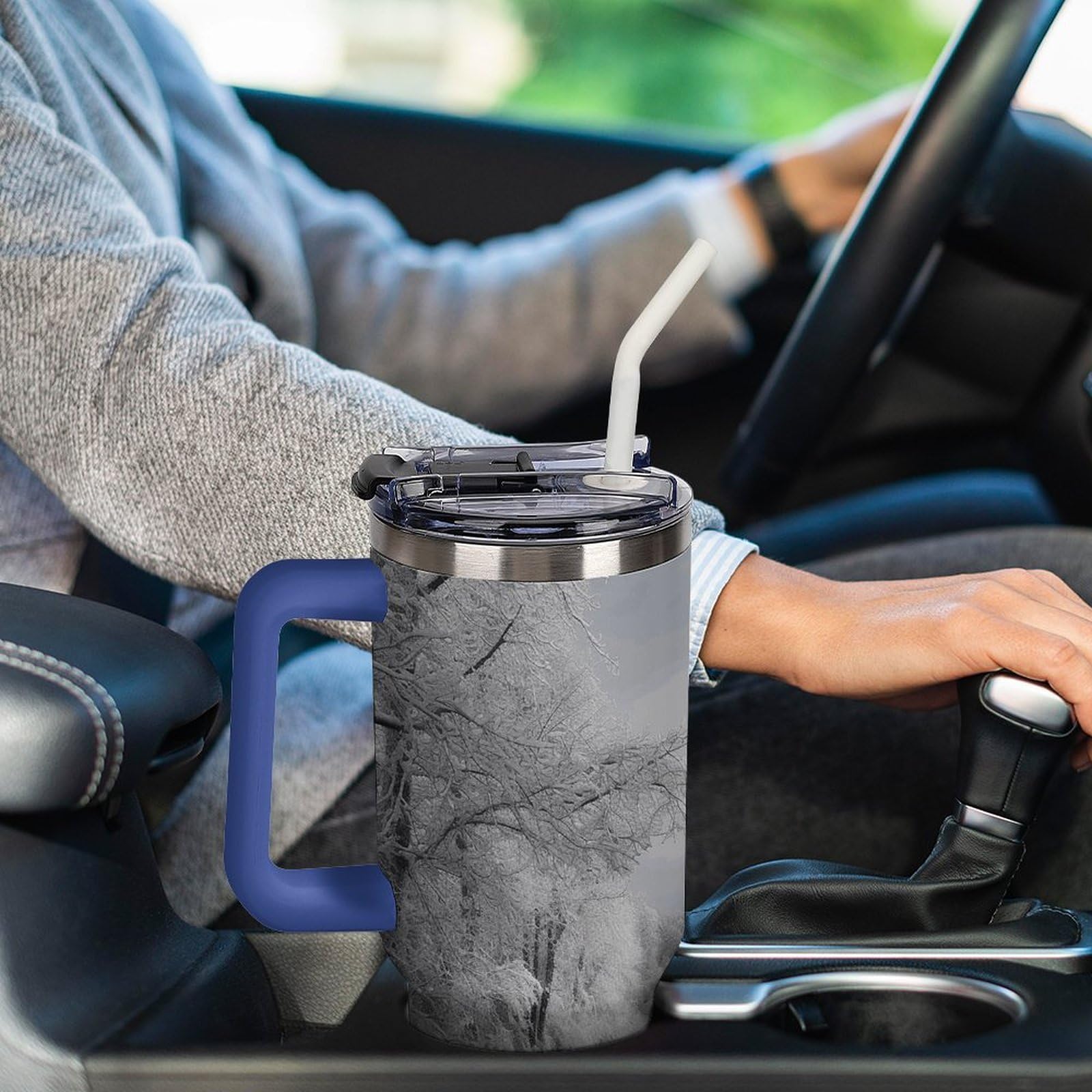Autobecher aus 304 Edelstahl, mit Strohhalm und auslaufsicherem Deckel, großes Fassungsvermögen, vakuumisolierter Reisebecher für Auto-Becherhalter, 1,2 l
