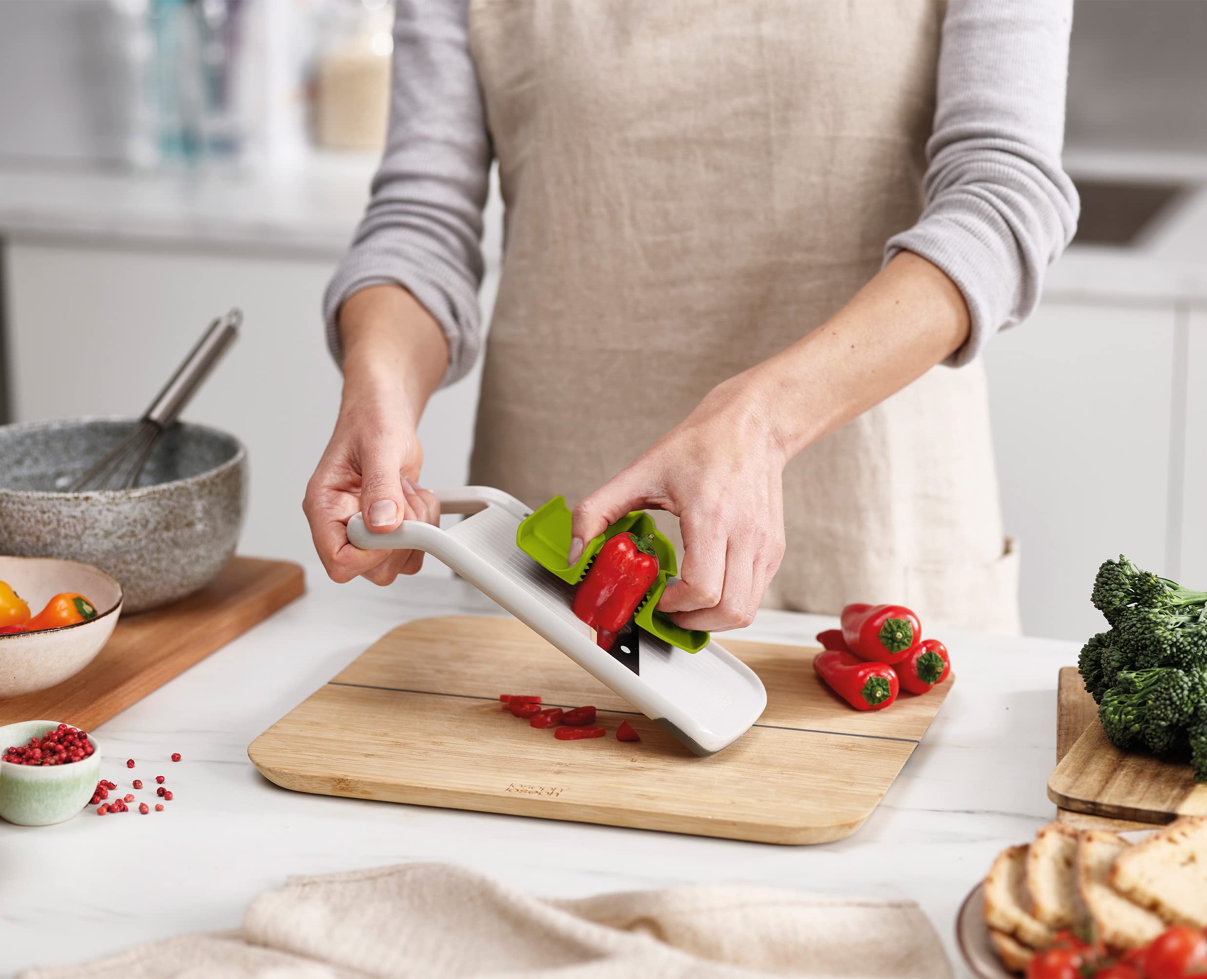 Mandolina Per Verdure Joseph Joseph Multi-Grip - Tagliaverdure Regolabile Con 3 Spessori - Foto 4