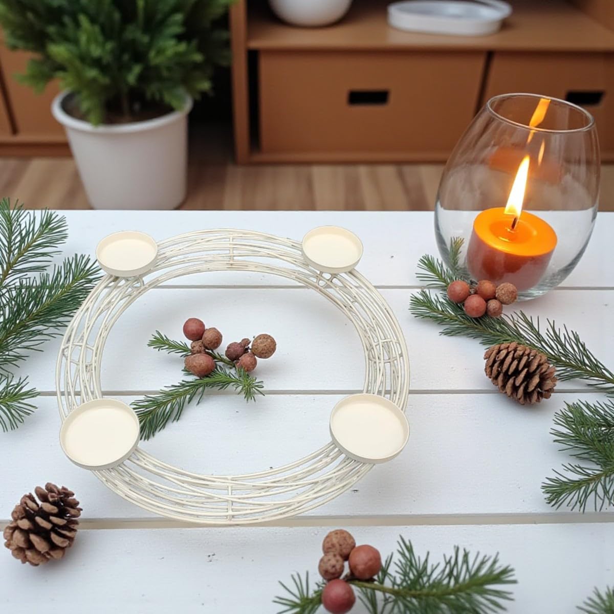 MACOSA EX256096 Adventskranz Cremeweiß Metall 47 cm modern Elegantes Adventsgesteck 4 Kerzenhalter Tisch-Dekoration Advent Weihnachtsdeko Metallkranz Drahtkranz Creme Weiß
