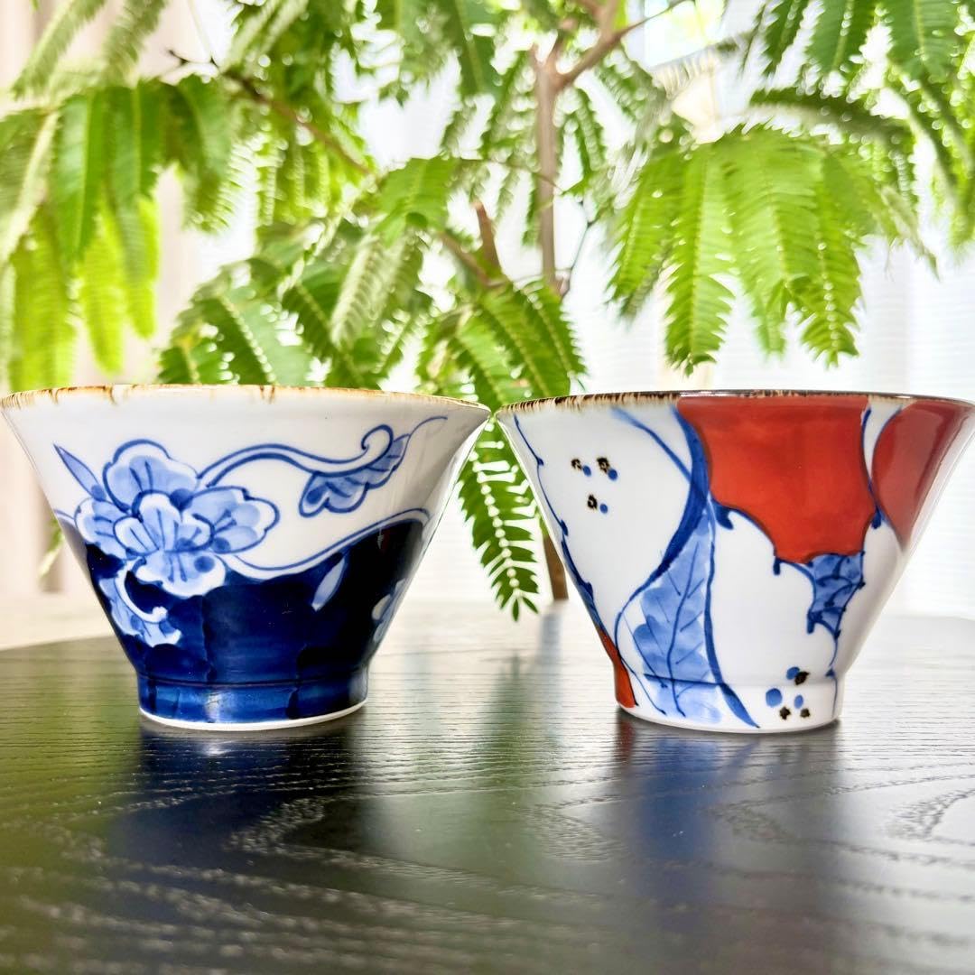 Amazon | 568碗 2柄 赤絵ザクロ ボタン唐草 赤 青 飯碗 夫婦茶碗 ペア