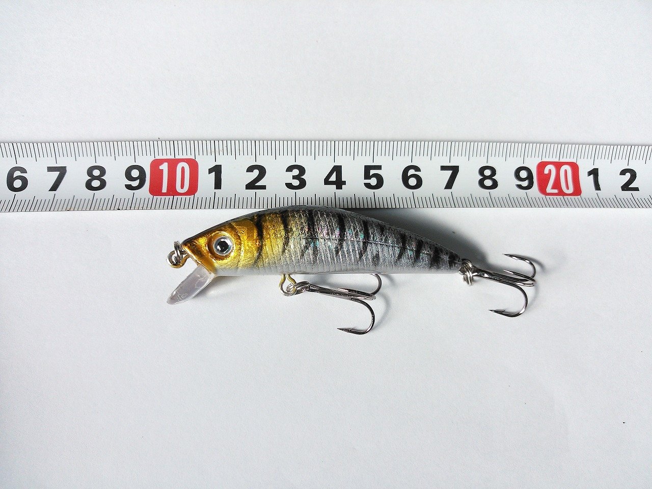 Amazon.co.jp: フローティングミノー ゆらゆらと左右に振れる