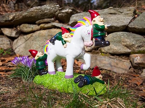 Miniatura 3 de BigMouth Inc Unicorn Attack Garden Gnomo Estatua, divertida figura de césped y patio al aire libre, decoración de escultura de regalo de broma de