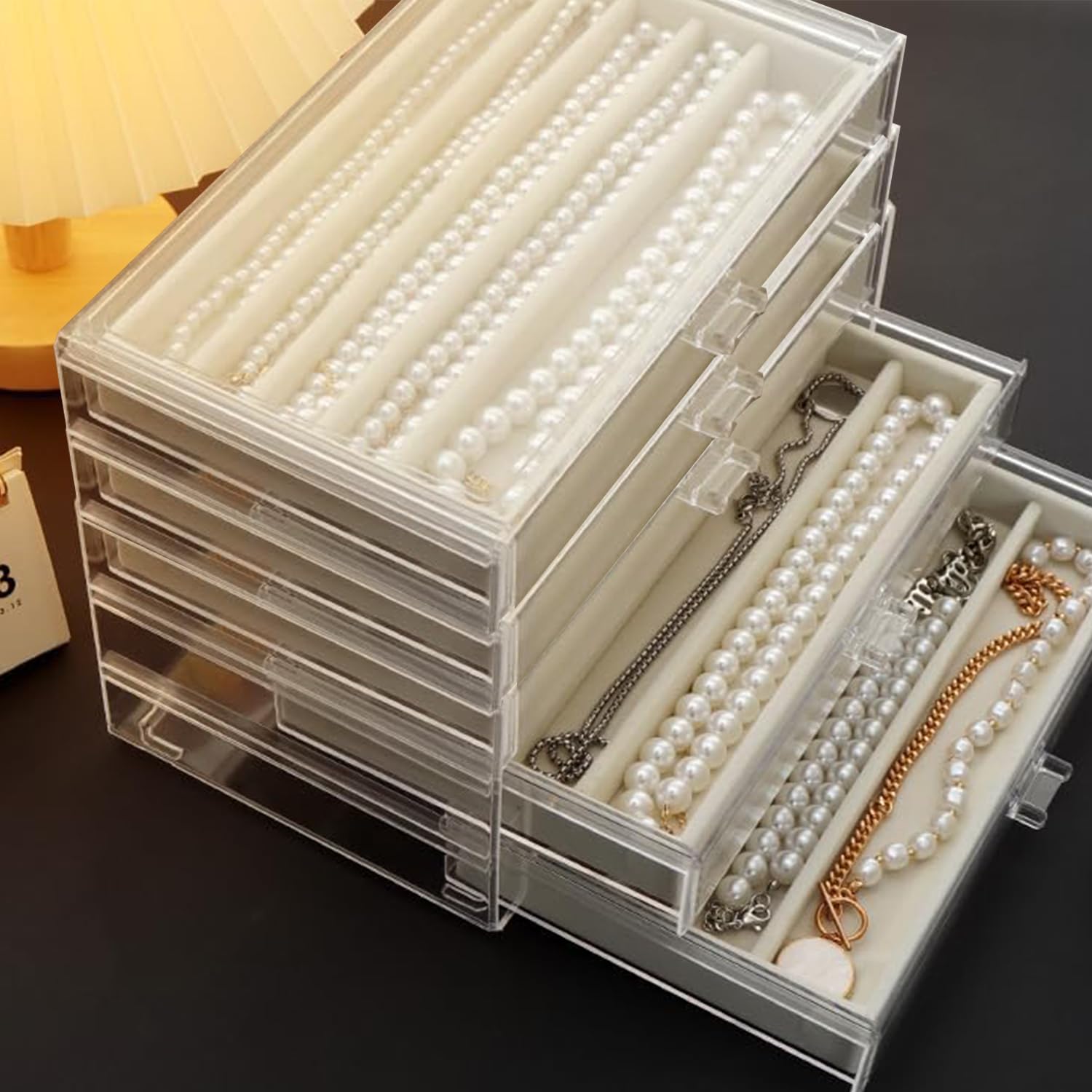 Halskette Aufbewahrungsbox, Acryl Halskette Veranstalter Box mit Samt Tablett, staubdicht Halsketten Halter Display Case für Frauen und Mädchen (Beige, 5 Drawers)