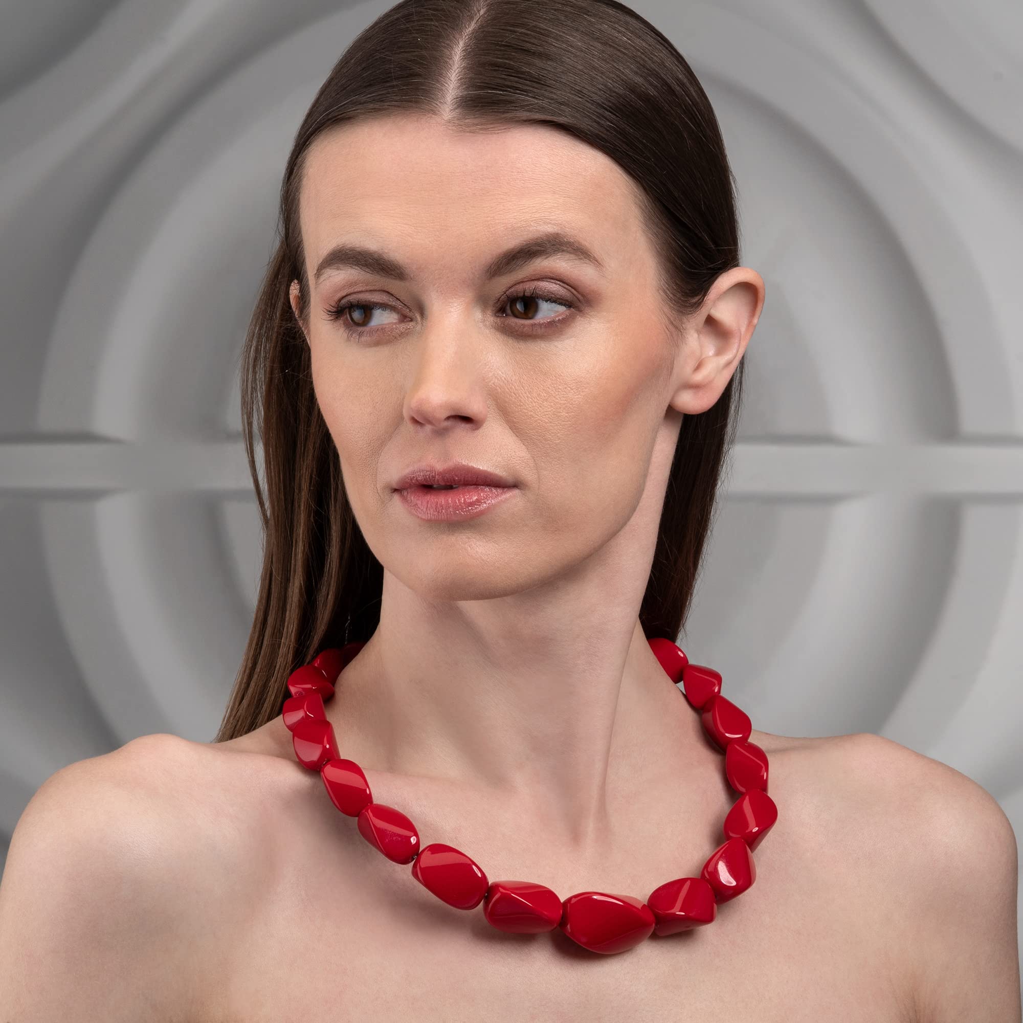 ZAVANA Collana da donna lunga 56 cm, realizzata a mano, stile bohémien, con maglie colorate in resina intrecciata, insolito e colorato, gioiello bohémien da donna