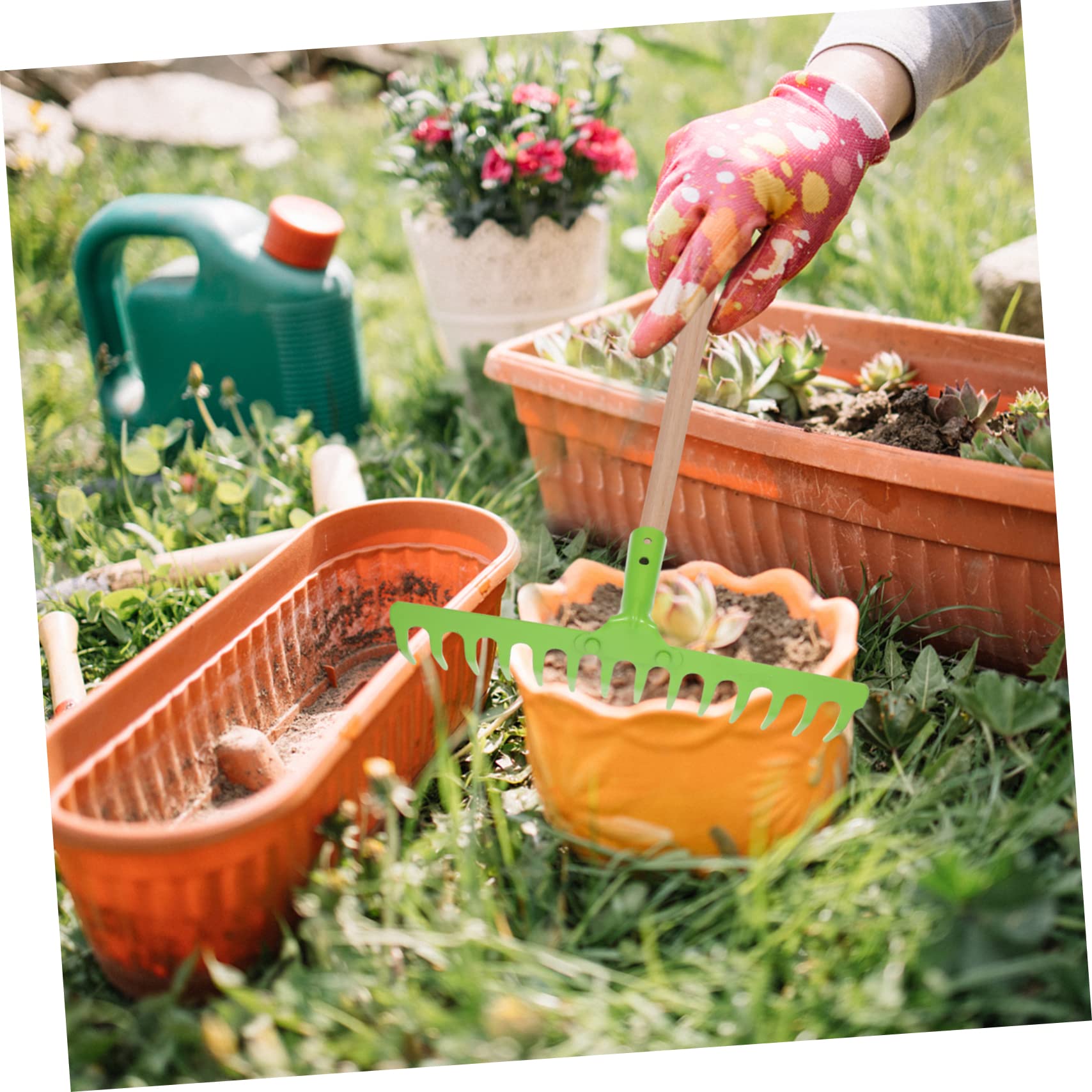 BESTonZON Gartenrechen Handrechen Aus Robustem Carbonstahl Multifunktionales Bodenlockerungswerkzeug Für Gartenarbeit Und Erdbewegung Langlebig Grün Für Garten Und Landwirtschaft