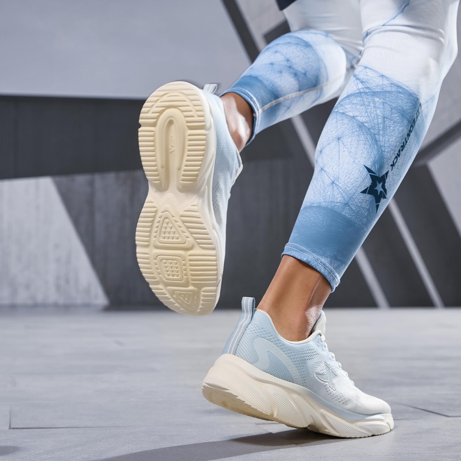 XTEP Laufschuhe Herren Gedämpft, Dämpfung Cushioning Sportschuhe mit Leichte Eva Mittelsohle, Bequeme Joggingschuhe, Atmungsaktive, rutschfest Turnschuhe für Jogging Alltag Freizeit