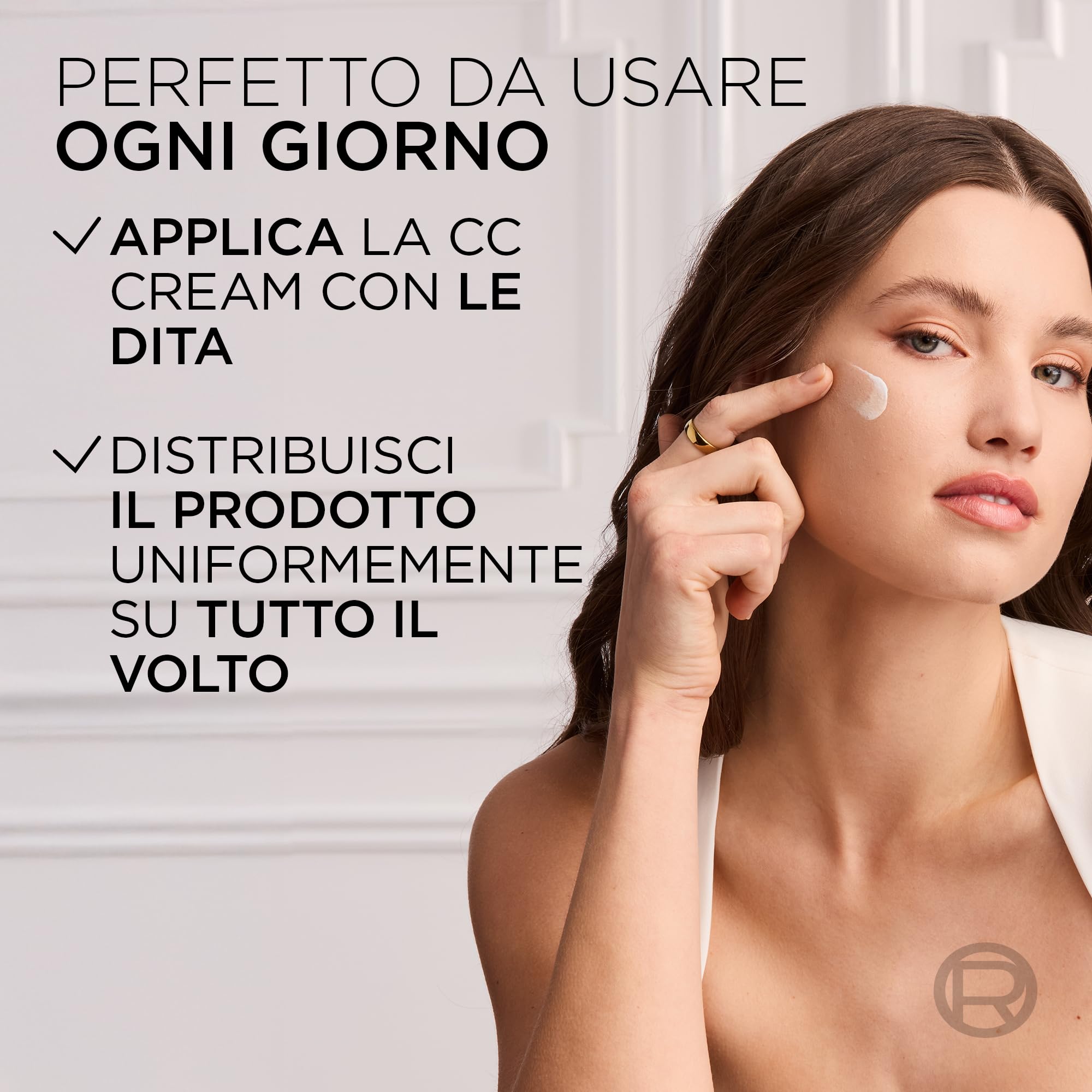 L'Oréal Paris, Crema Colorata Idratante e Uniformante, Con Vitamine B5 ed E, Pelle Idratata Fino a 24h, Con SPF 20, 03 Medium Light, 30 ml (l'imballaggio può variare)