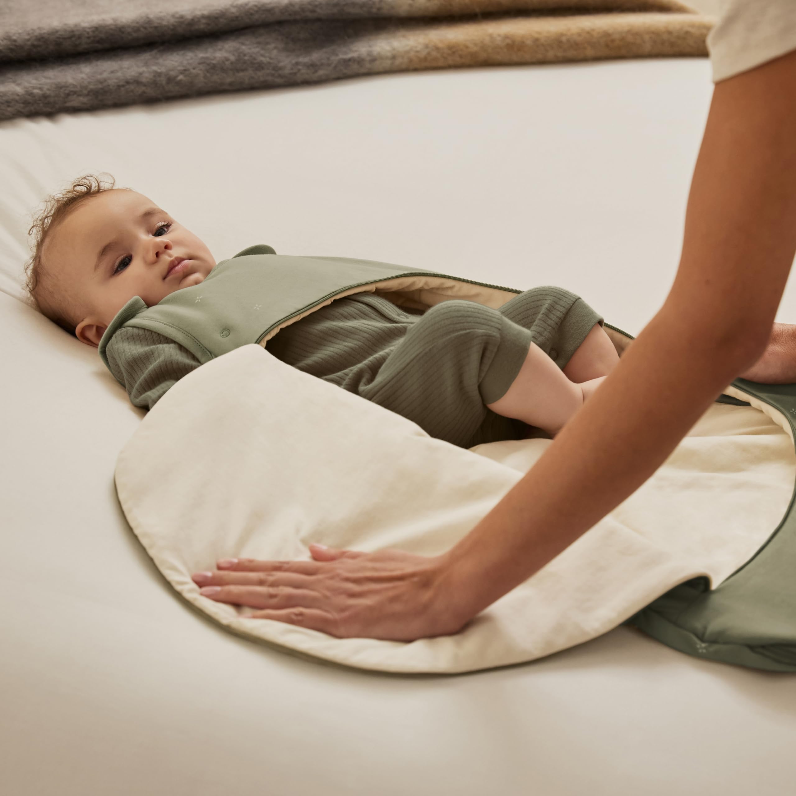 Snuz Baby Sleeping Bag with Nappy Zip, for Easy Nappy Changes Super Soft Cotton Sleeping Bags with Easy Fit Poppers - Image 3