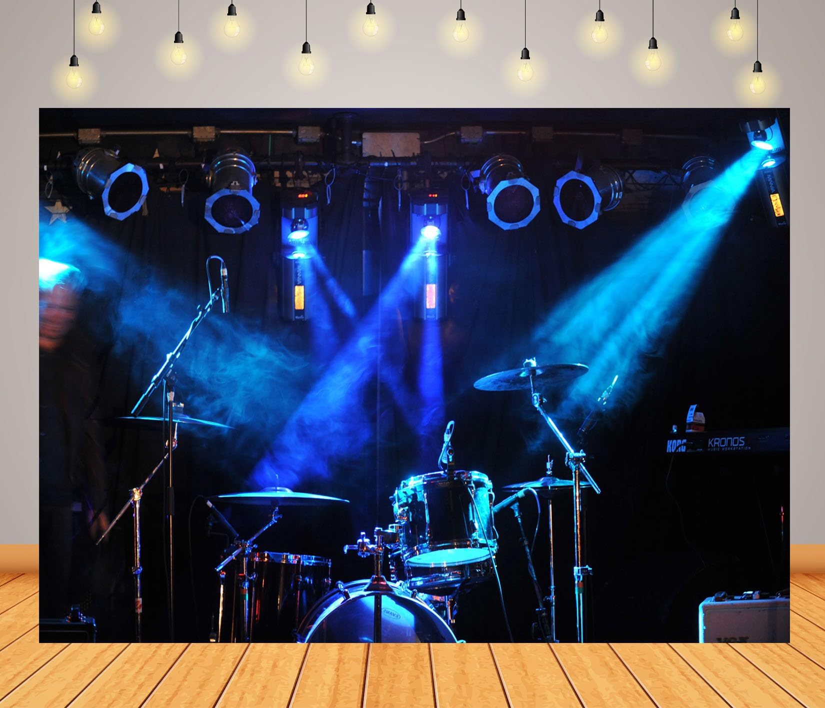 12x8FT (3.6x2.5m) Palco Con Batteria Sotto Faretti Blu Sfondo Fotografico | Locale Musicale Dai Toni Freddi Fondale In Tessuto,Batteria Microfoni Luci,Per Feste Musicali E Ritratti,Photo Booth