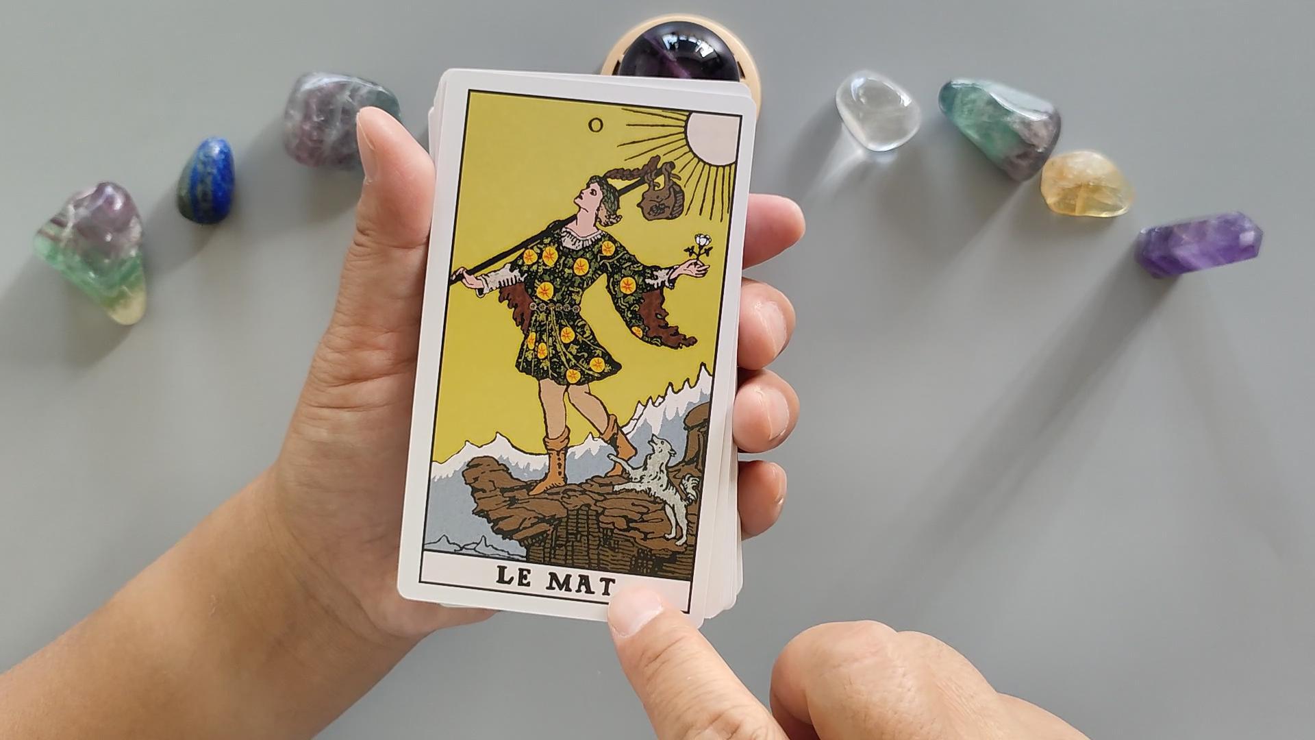 Binnan 78 Pièces Tarot, Carte Tarot Débutant, Cartes de Tarot Français pour Débutant, Jeu de Tarot avec Guide, Tarot Divinatoire, pour Fête et Festival