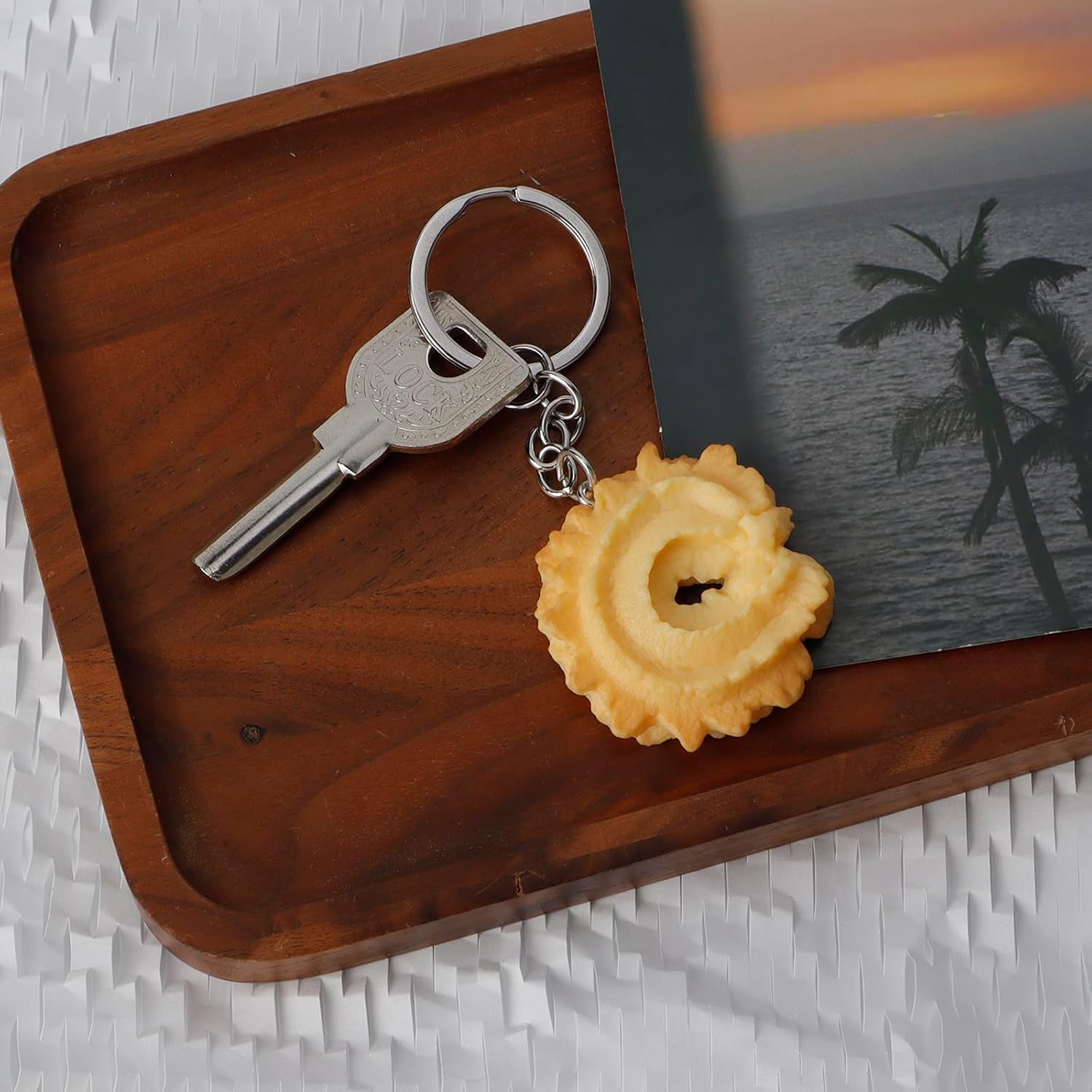 4 Pcs Cookie Keychain Simulation Cute Cartoon Dessert Baking Themed Accessory for Cookie Enthusiasts Foodies Fun Cute Unique Gift for Women Men - Image 7